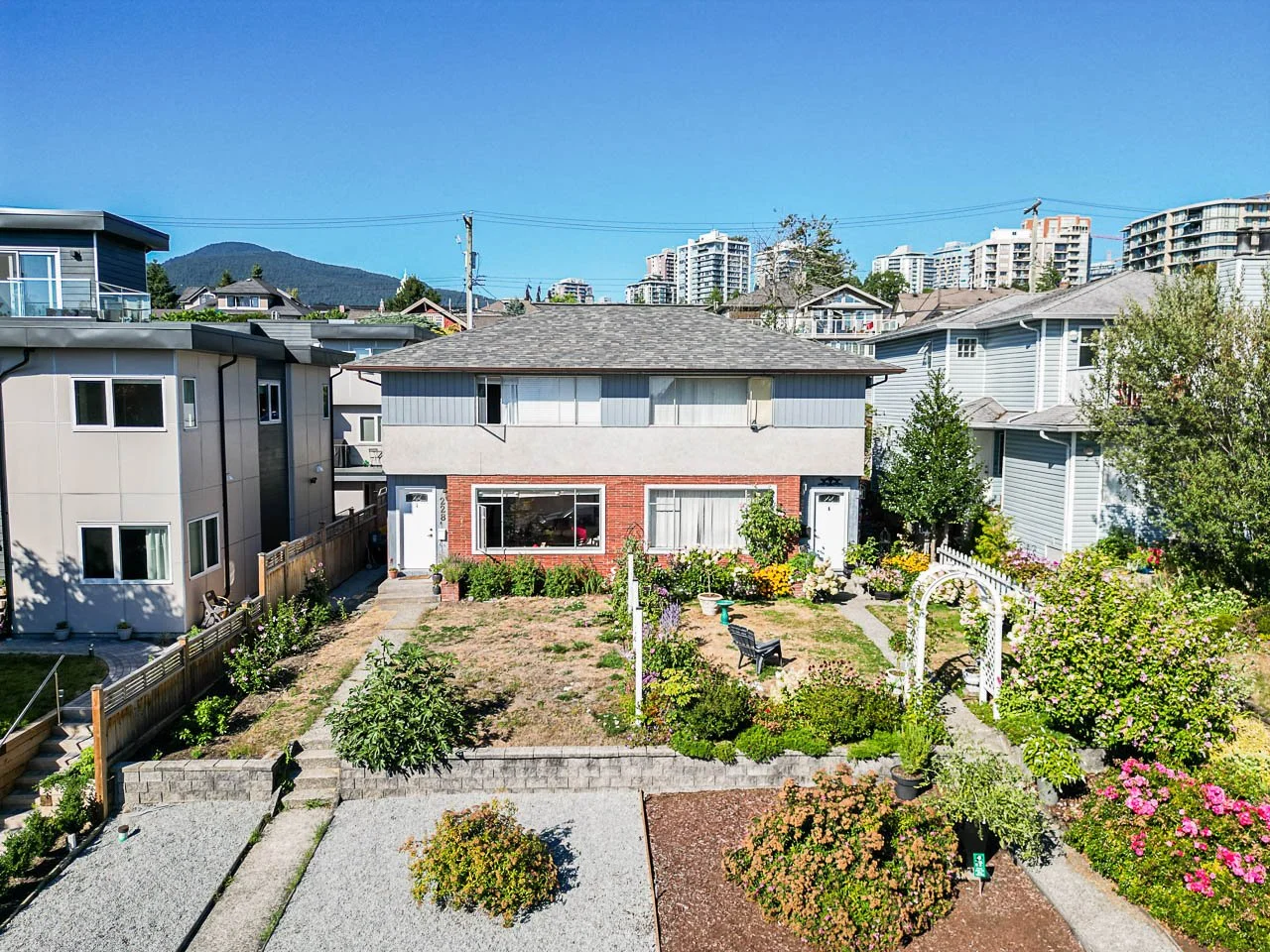 226 5th Street West North Vancouver-38.jpg