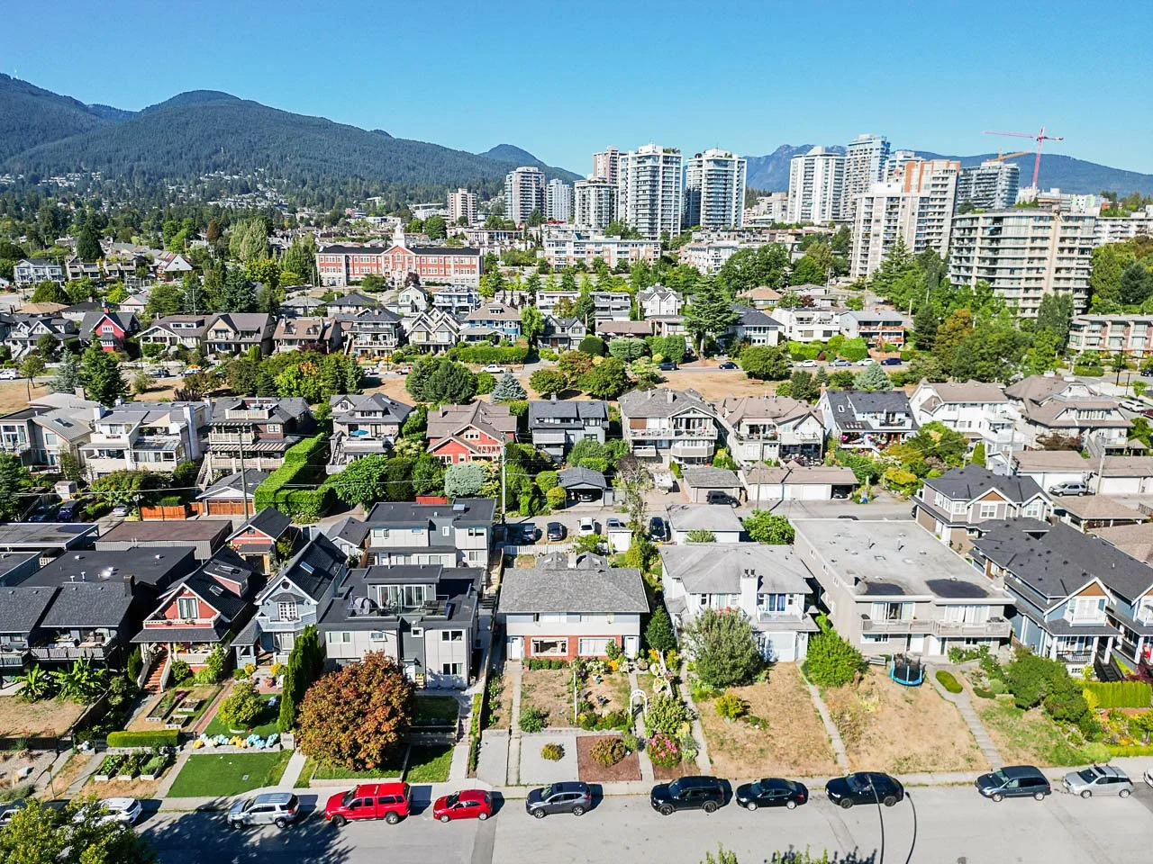 226 5th Street West North Vancouver-37.jpg