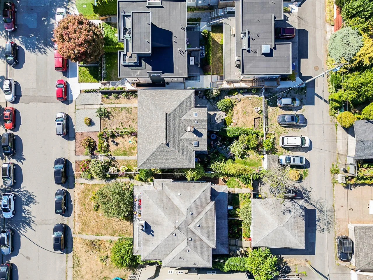 226 5th Street West North Vancouver-35.jpg
