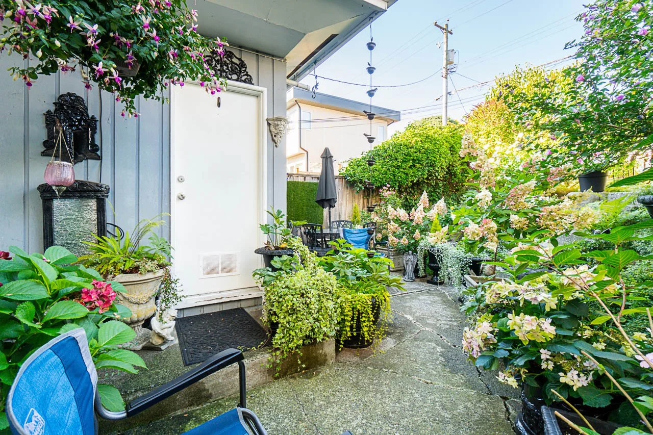 226 5th Street West North Vancouver-24.jpg