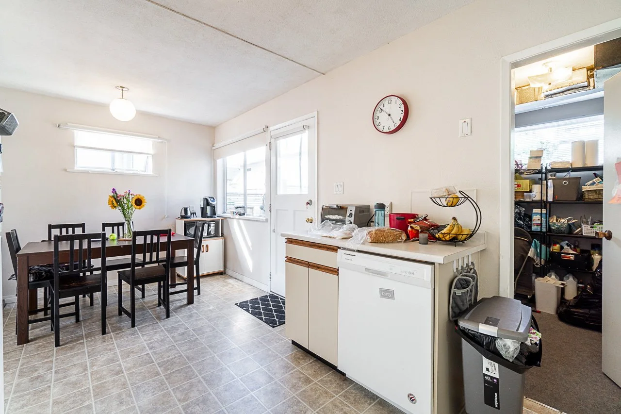 228 5th Street West North Vancouver-12.jpg