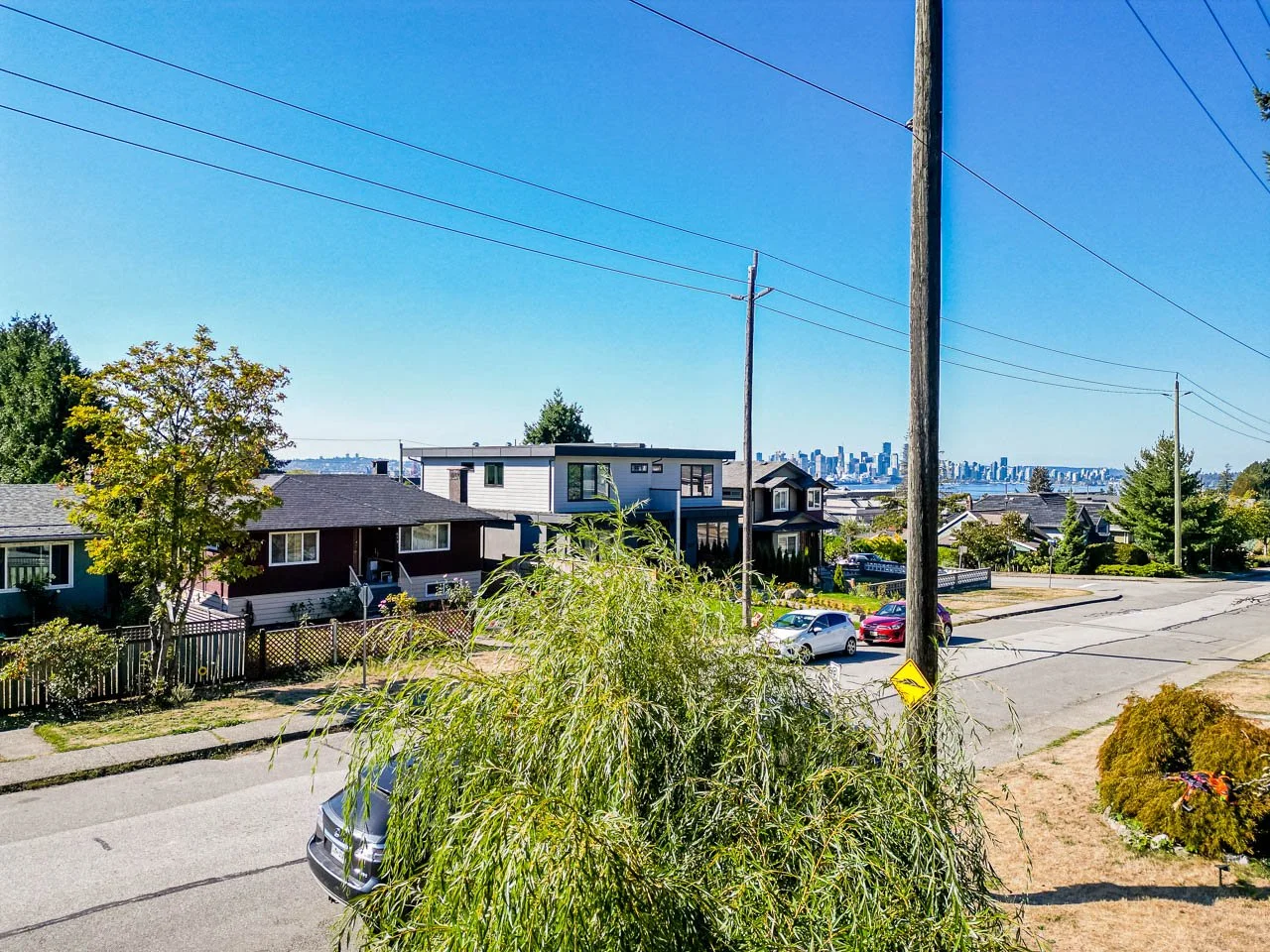 618 4th East Street North Vancouver-19.jpg