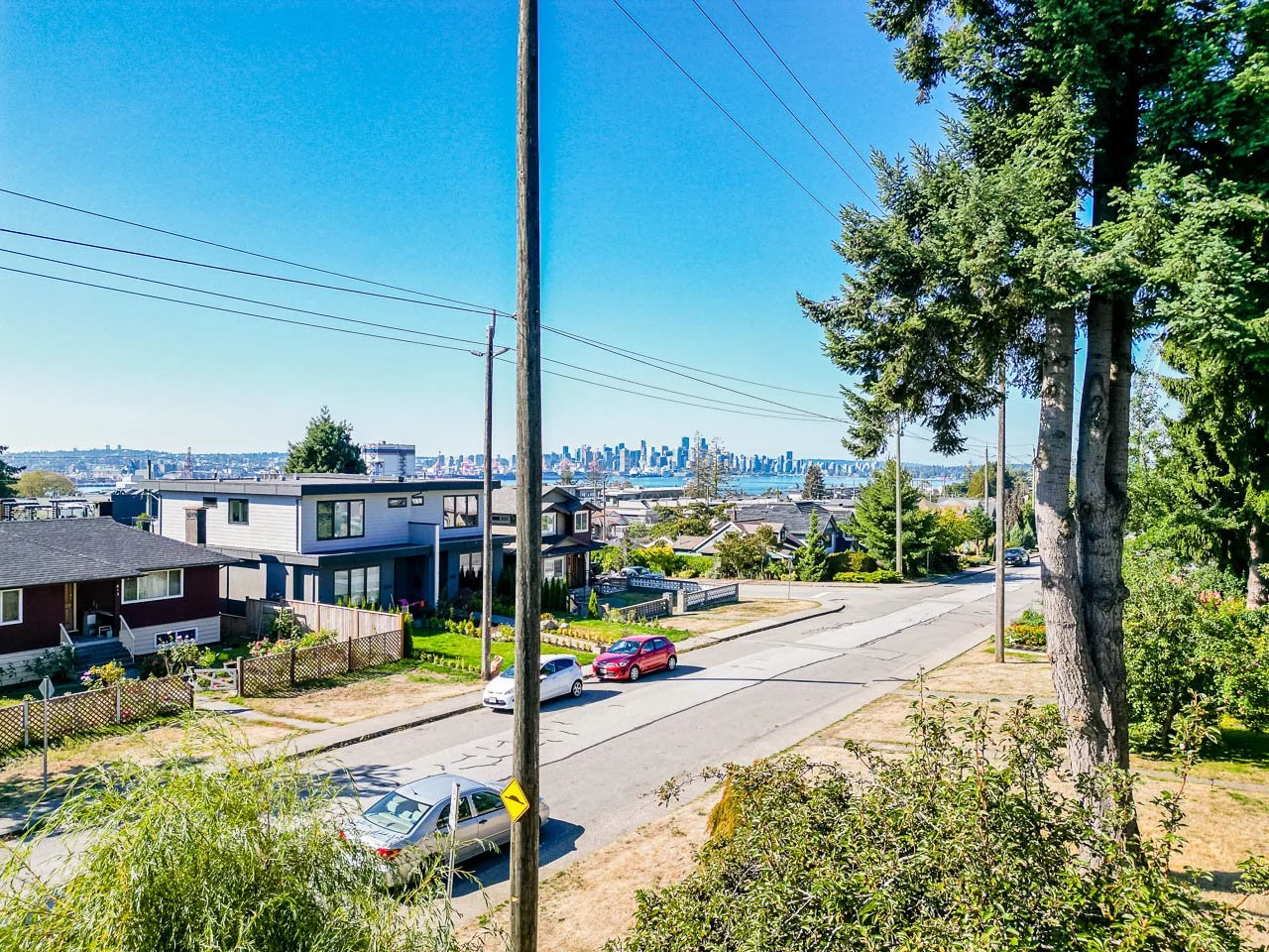 618 4th East Street North Vancouver-20.jpg