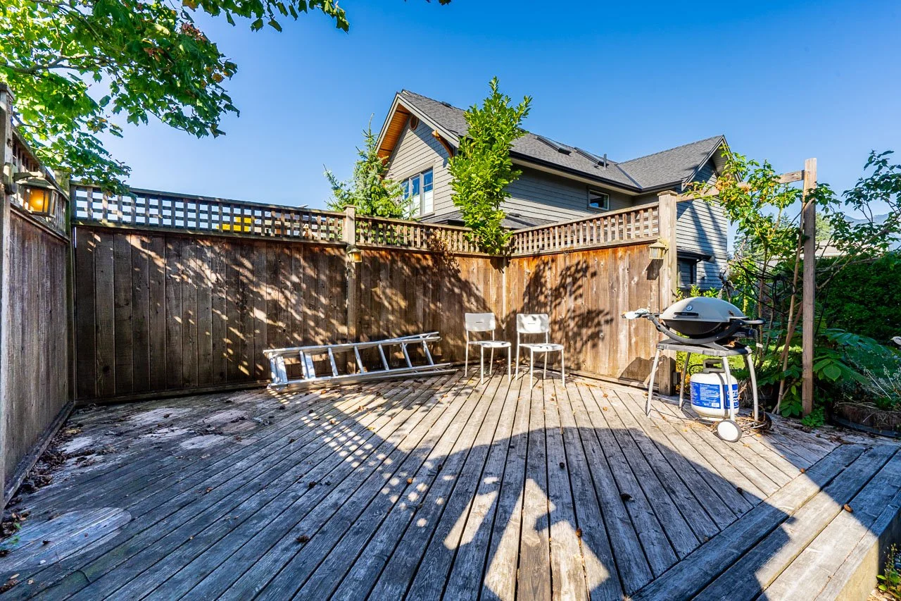 352 15th W Street North Vancouver-7.jpg
