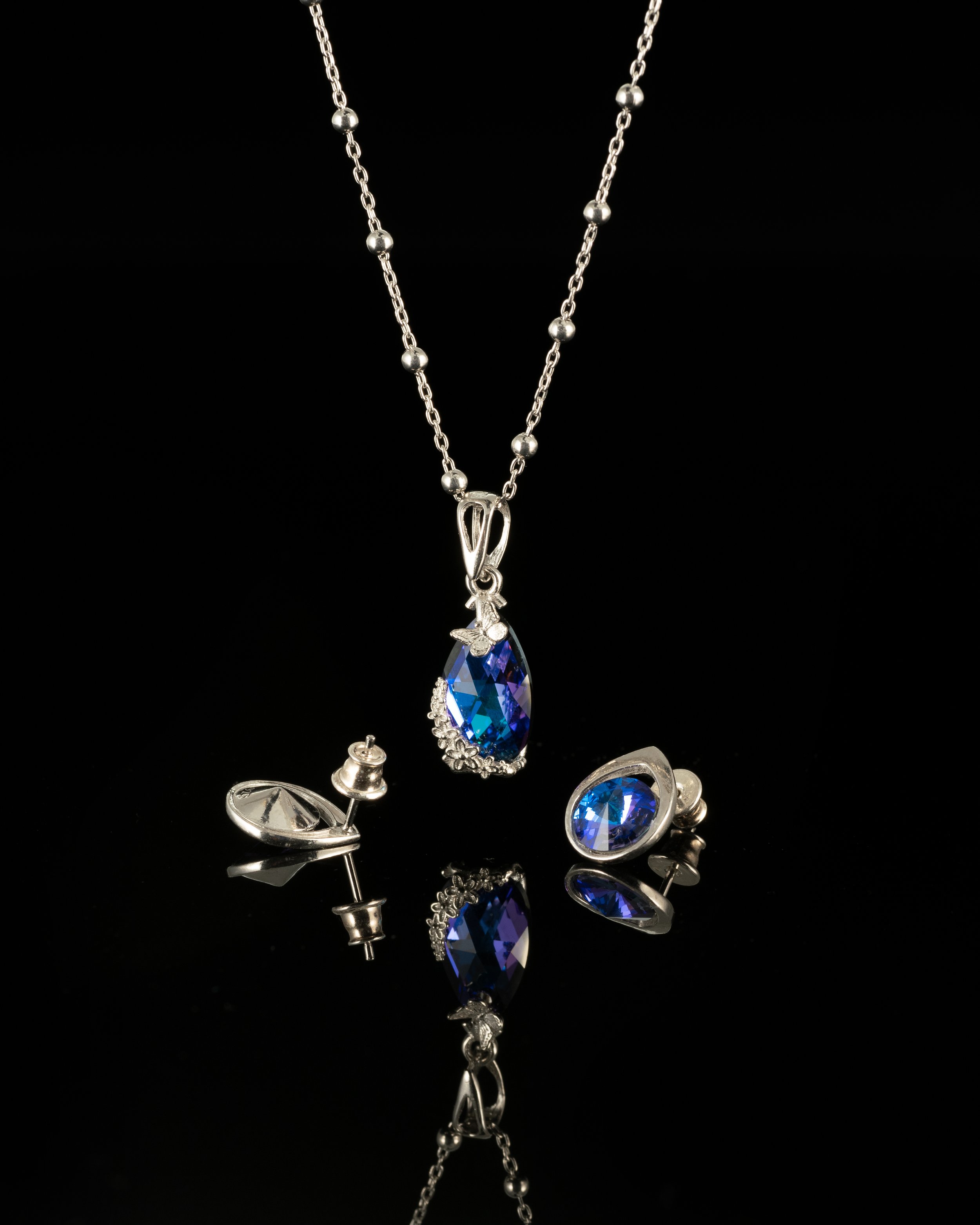 nova,earrings,unique stories jewelry,bermuda ,pendant.jpg