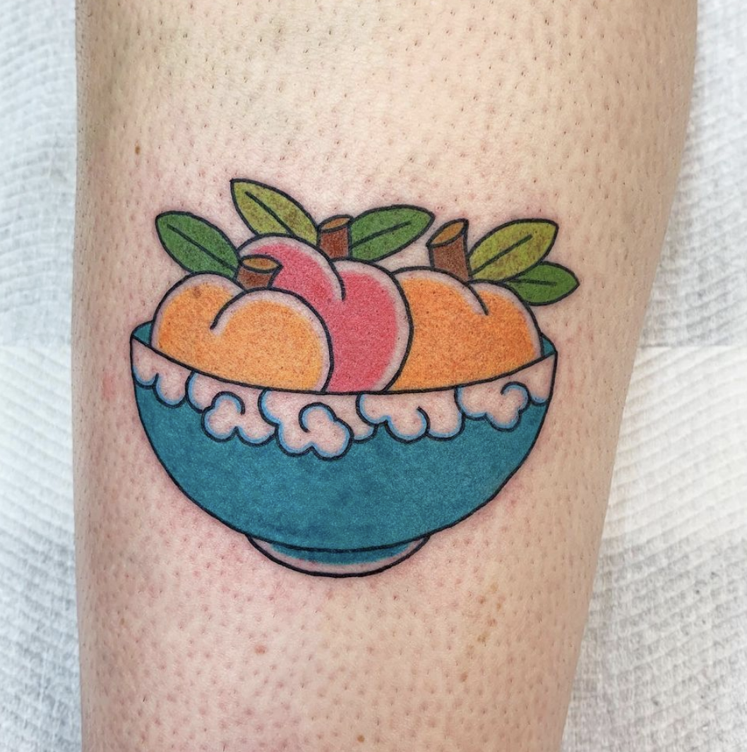 11 Small Peach Tattoo Ideas That Will Blow Your Mind  alexie