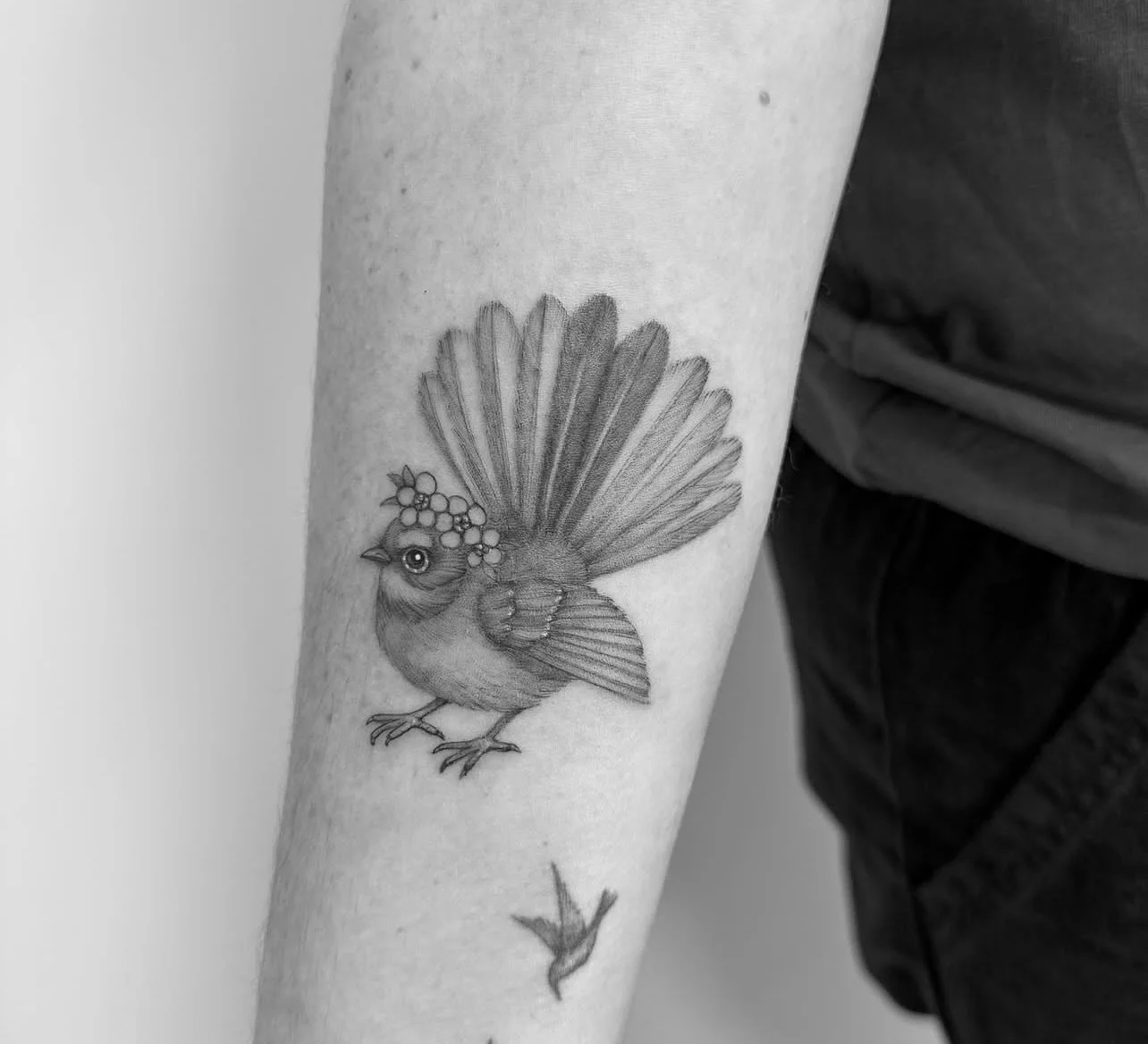 Beautiful piwakawaka by @veroalarcon.tattoo 

To book in with Veronica you can message her directly or get in touch with us:

📧 info@sunsettattoo.co.nz
🛜 www.sunsettattoo.co.nz

#sunsettattoonz #aucklandtattoo #finelinetattoo #piwakawaka
