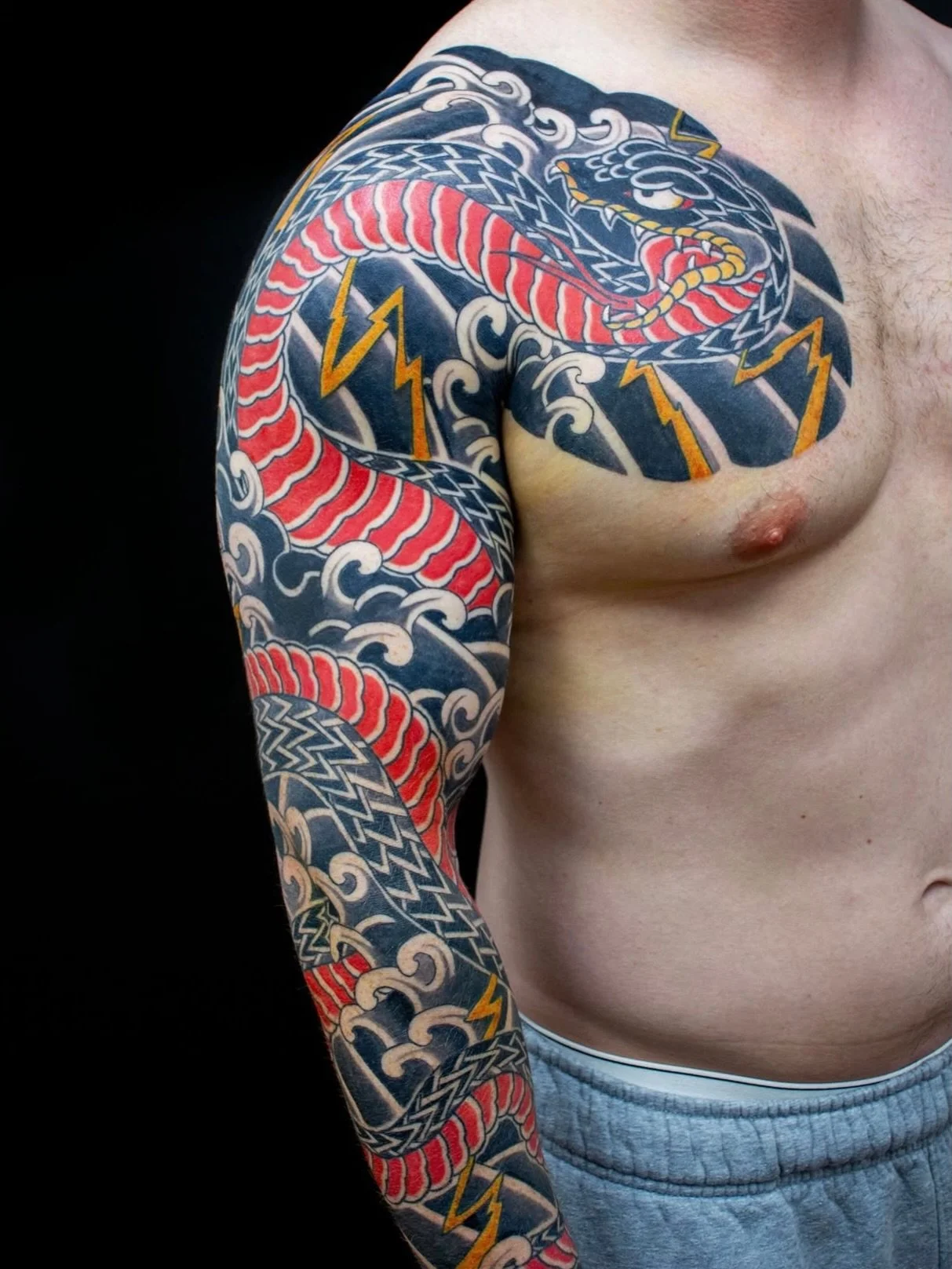 Snake and lightning sleeve by @horiyama_ 

To book with Horiyama you can head to her website and fill out an inquiry form, or get in touch with us:

info@sunsettattoo.co.nz
www.sunsettattoo.co.nz

#sunsettattoonz #aucklandtattoo #japanesetattoo #irez