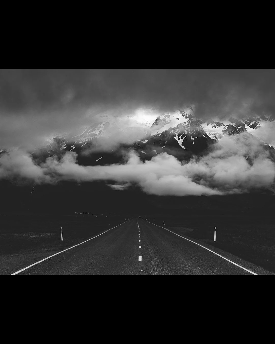 Moody day on Aoraki 

#newzealand🇳🇿 #aoraki #mountcook #landscapephotographer #glacier