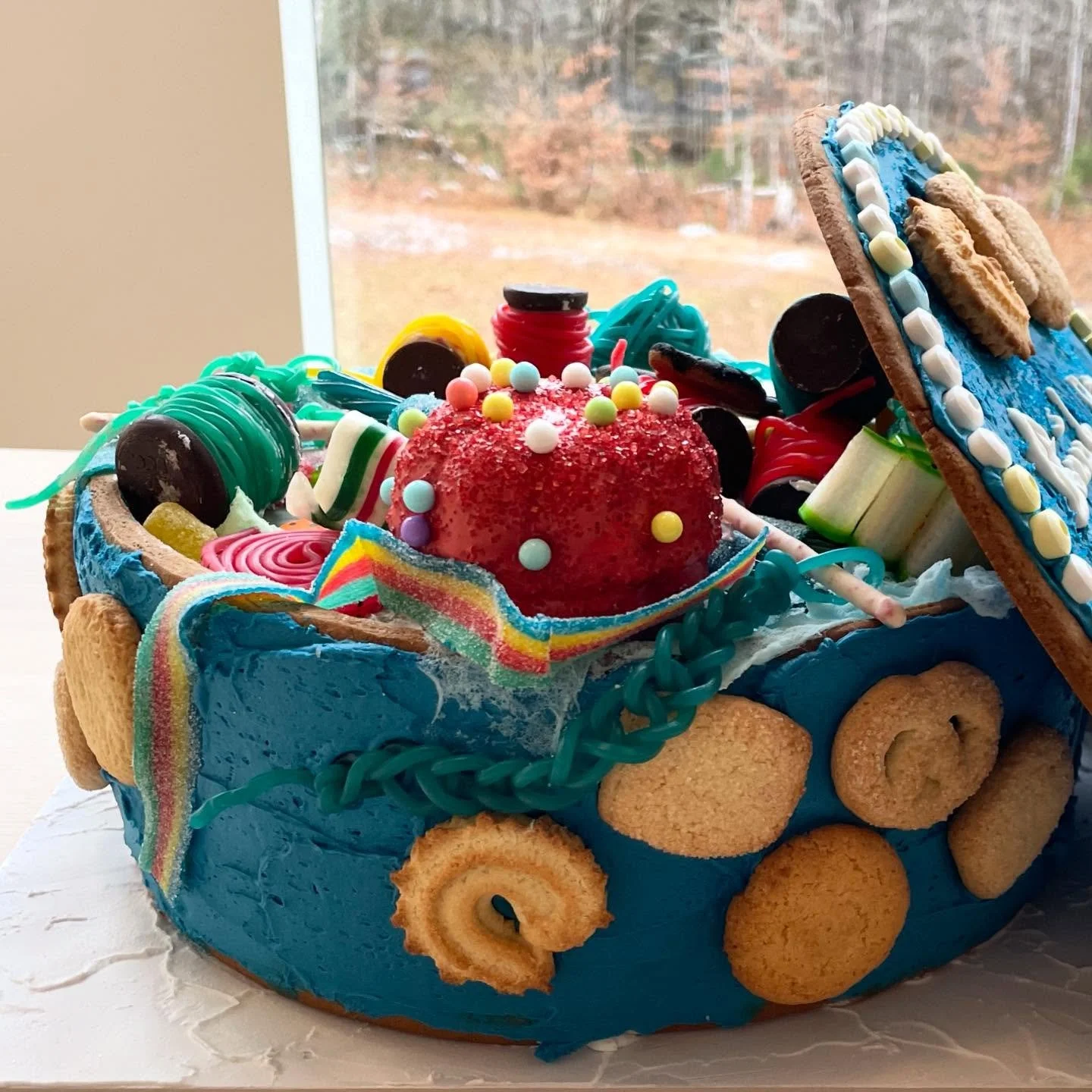 Presenting &ldquo;The Tin of Lies&rdquo; &mdash; CraftStudies&rsquo; candy-and-cookie sewing notion tin entry for this year&rsquo;s Gingerbread Festival sponsored by @familyplacevt. Made by Molly Roderick, Rebecca Nardulli, and Katie Kalata Rusch, ou