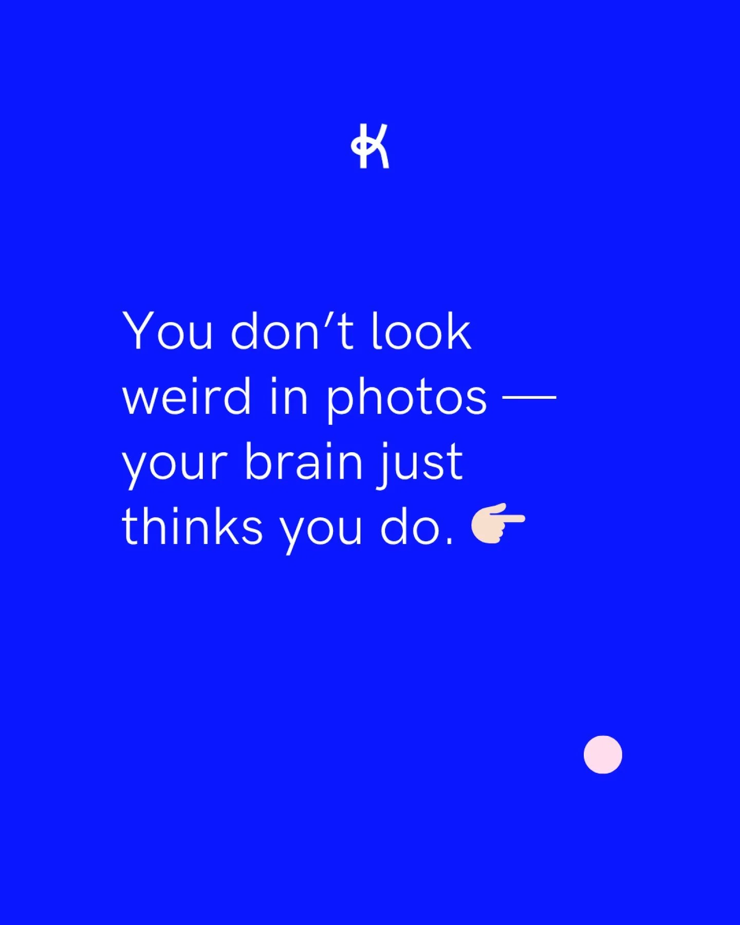 If you’ve ever thought, “Ugh, I look weird in photos,” this one’s for you 👇
You don’t look weird, your brain’s just confused.
You’ve been seeing your reflection flipped your entire life.
So when a photo sho