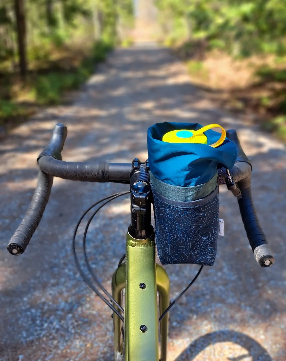 It&rsquo;s that time of year again&hellip; 🐻

Stem bags are a great option for carrying easy-to-reach bear spray on your bike! 

Available in the shop. Link in bio.