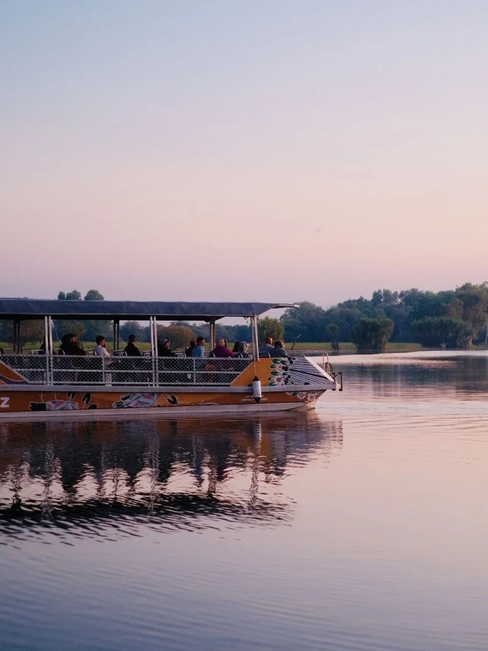 Ngurrungurrudjba (Yellow Water Billabong) never looked so good! 🐊

New Yellow Water Cruise boat artwork for @kakadutourism &mdash; in collaboration with five incredible Bininj artists.

This project was about honouring local voices, modernising the 