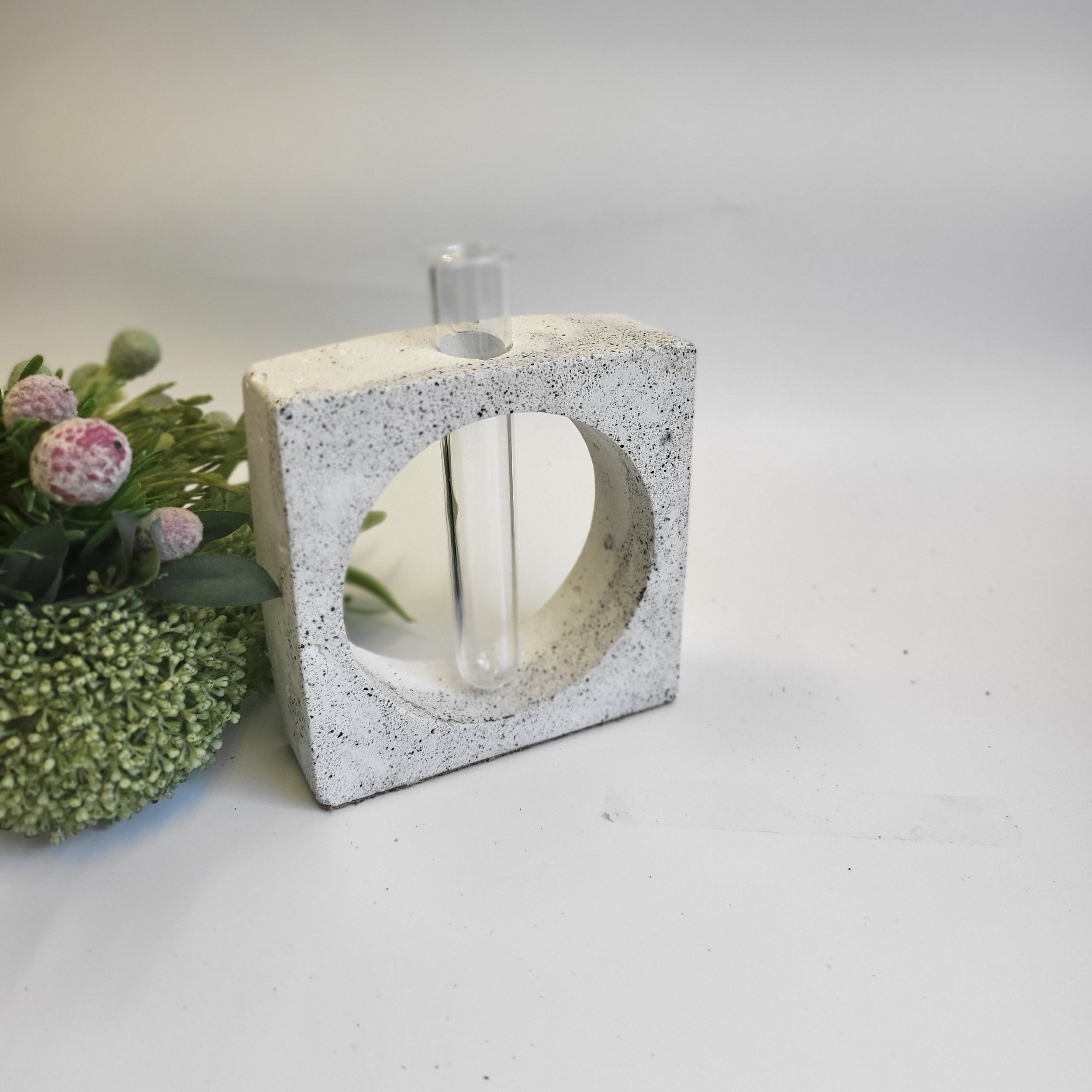propogation Vase Square granite .jpg