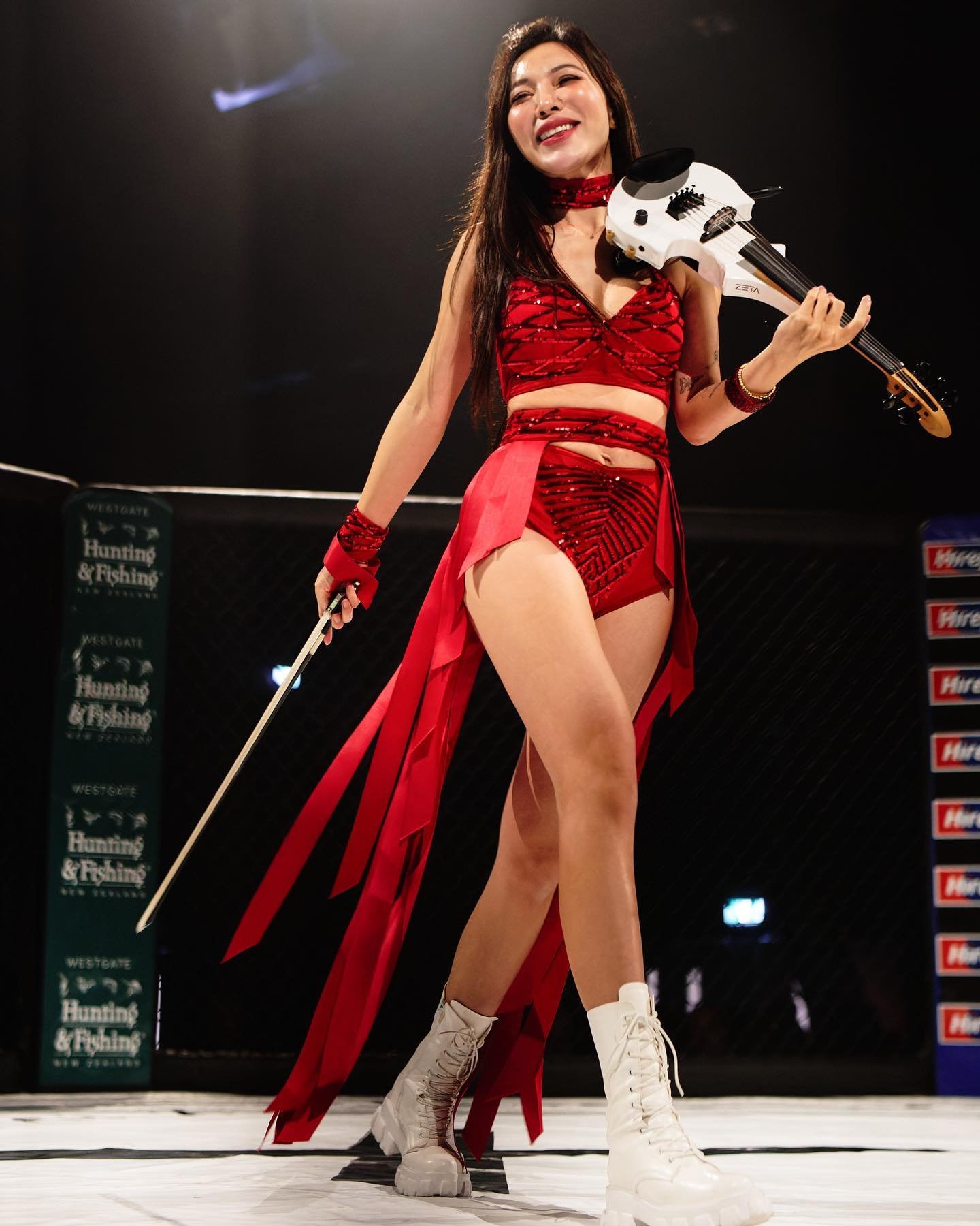 Whenever I step onto the stage, it&rsquo;s like the world fades away and it&rsquo;s just me and the music. Performing fills me with so much joy!

#joy #event #stage #mma #boxing #ufc #hannahfang