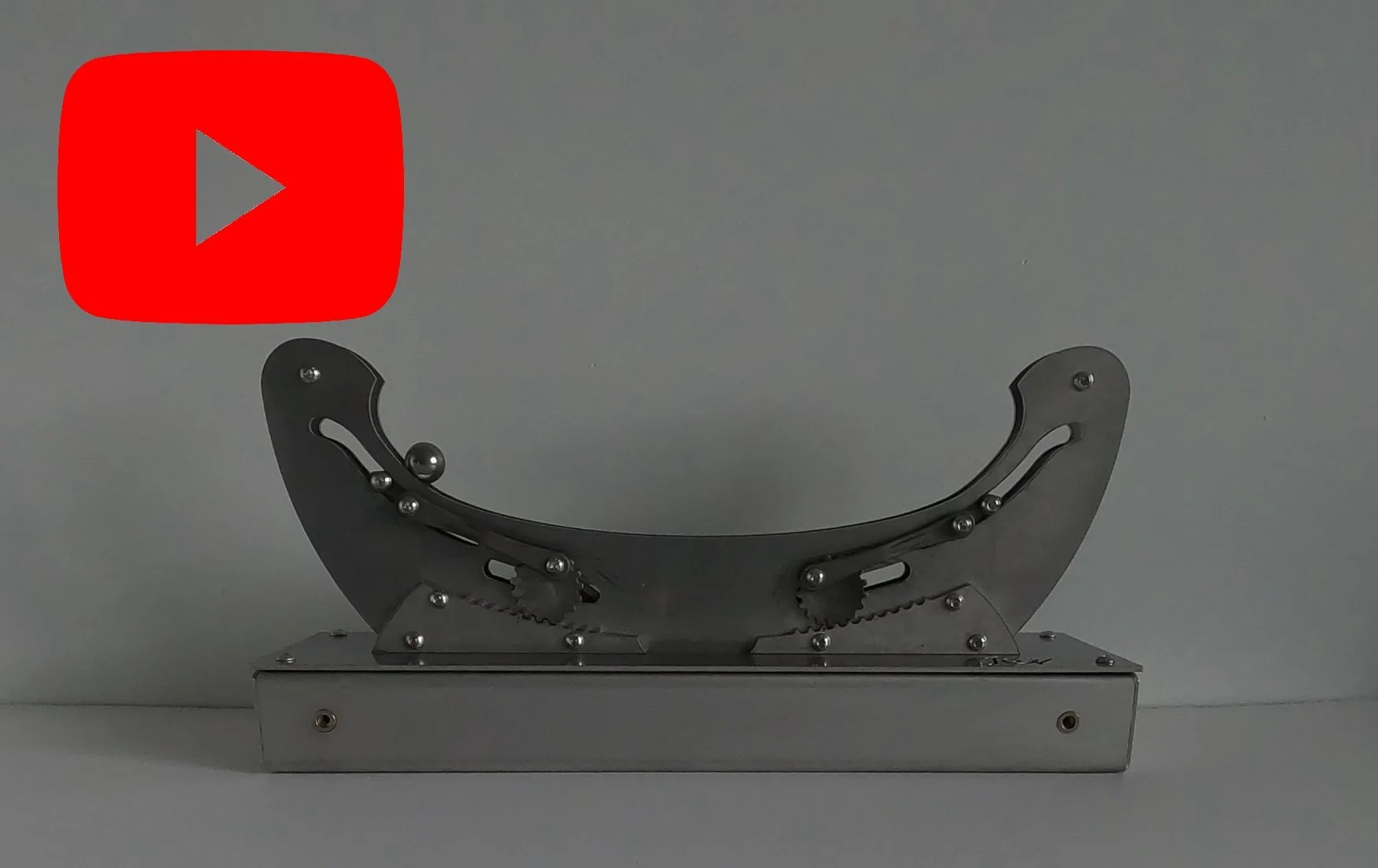 CLICK ON IMAGE TO SEE IN MOTION