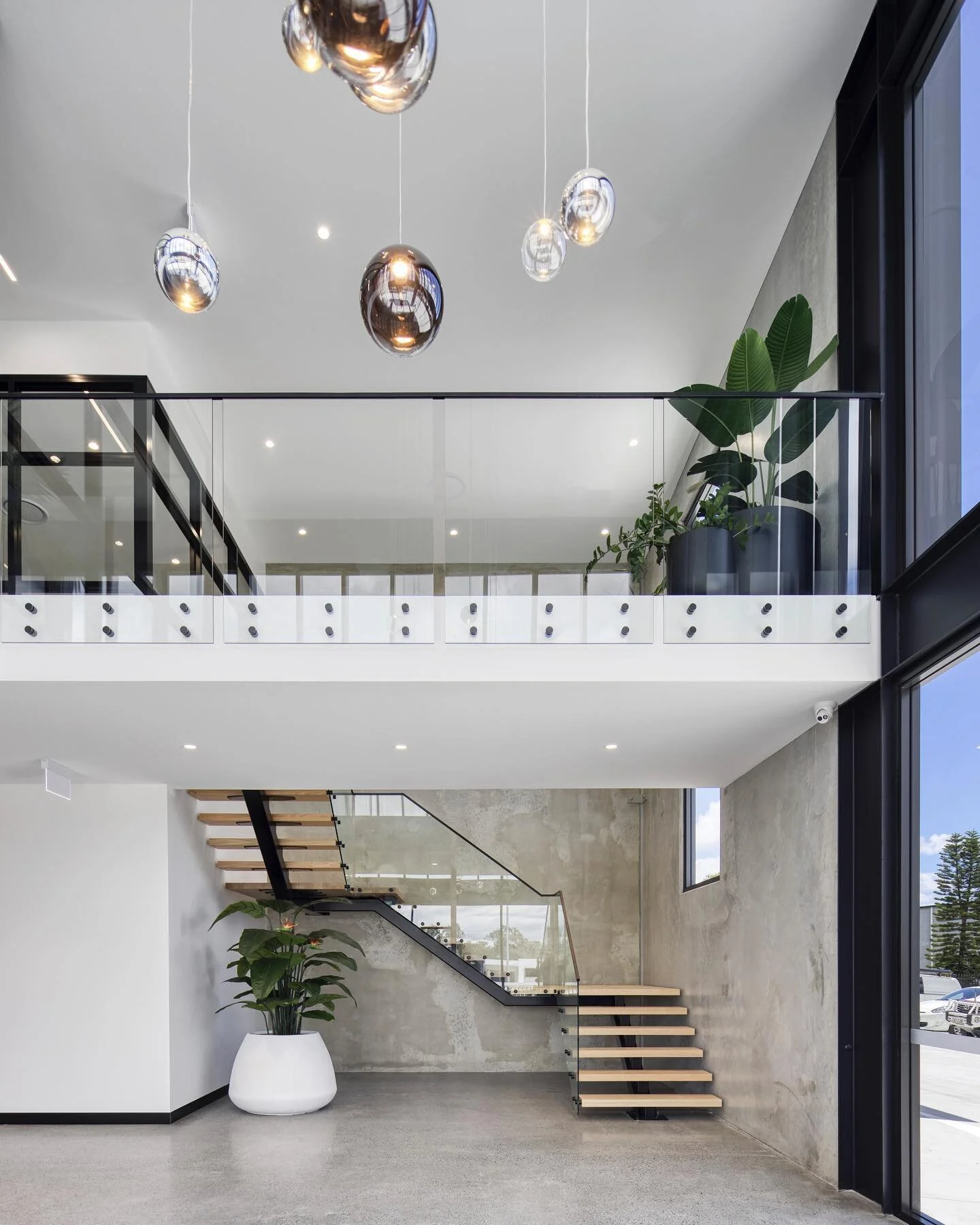 Some professional photos from @kristian_van_der_beek of some recently completed work for @zero9constructions. 
Always great to see the quality finished product. 
..
..

#retailinteriors #commercialplastering #plastering #drywall #commercial #shopfitt