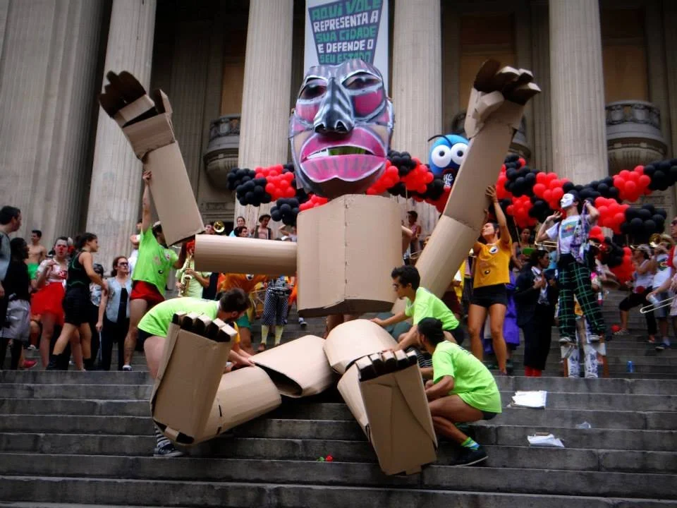 My cousin  
  Gio Conti
  is a Prague-based automata maker, puppeteer, mask maker, and sculptor working primarily with paper and cardboard. From an early age, building things by hand became his way of understanding movement, character, and storytelli