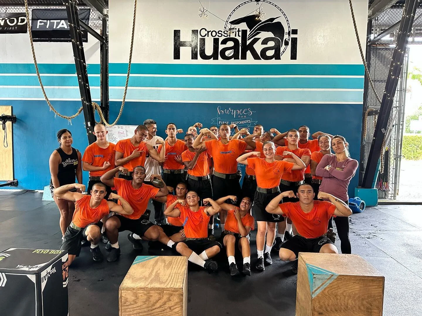 They will FOREVER remember their first CrossFit class 🙌🏼

Educate. Teach. Give.

Huge MAHALO to Coach Kapua @crossfithuakai + staff for hosting these amazing teens. We are THANKFUL for your generosity + pu&rsquo;uwai (heart). 

⚡️

This is living. 