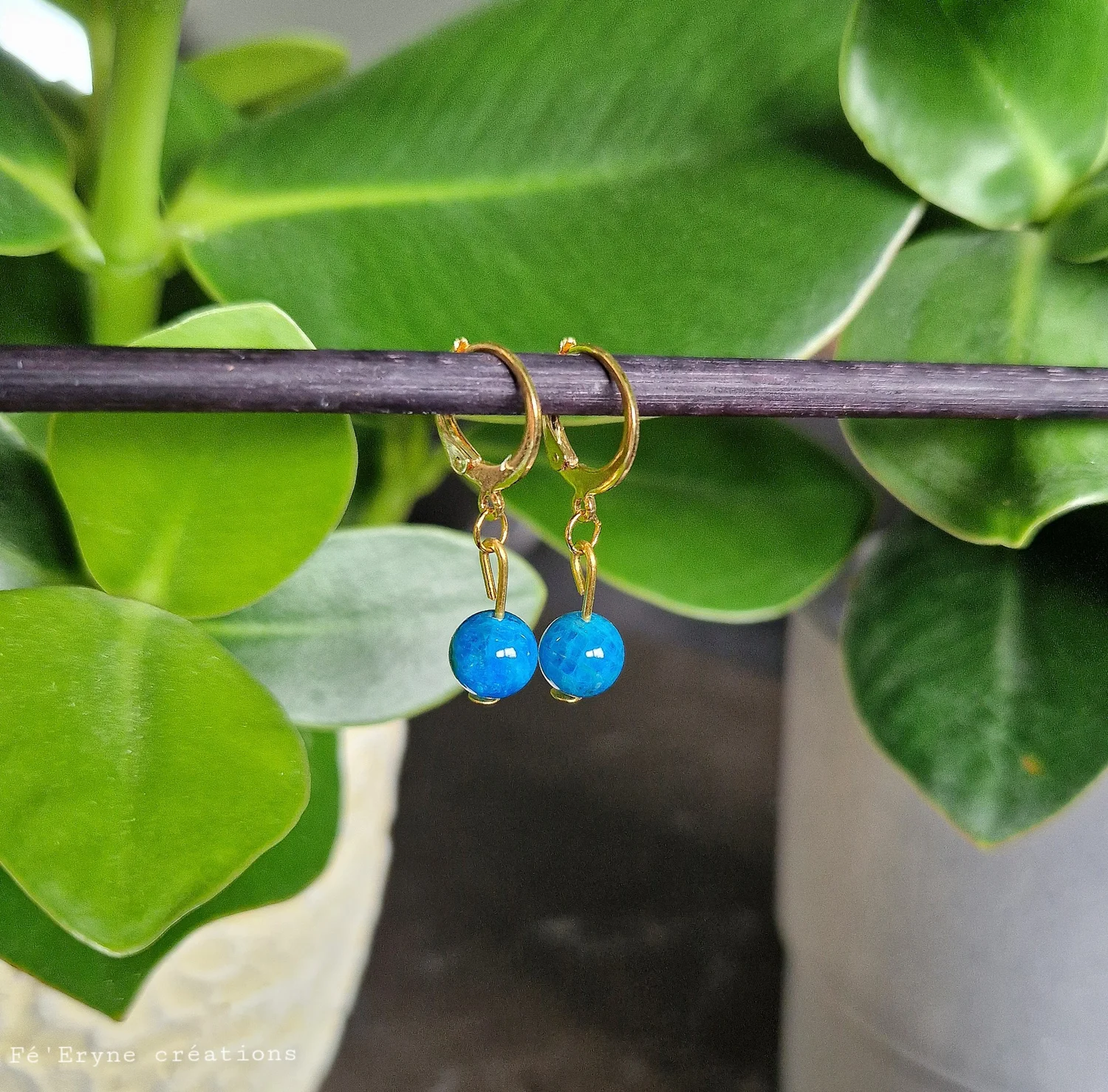 Boucles D'Oreilles Dormeuses - Perles De Culture Et Pierre Apatite - Plaqué Or - Rose-Mimosa - Neuf Avec Étiquettes