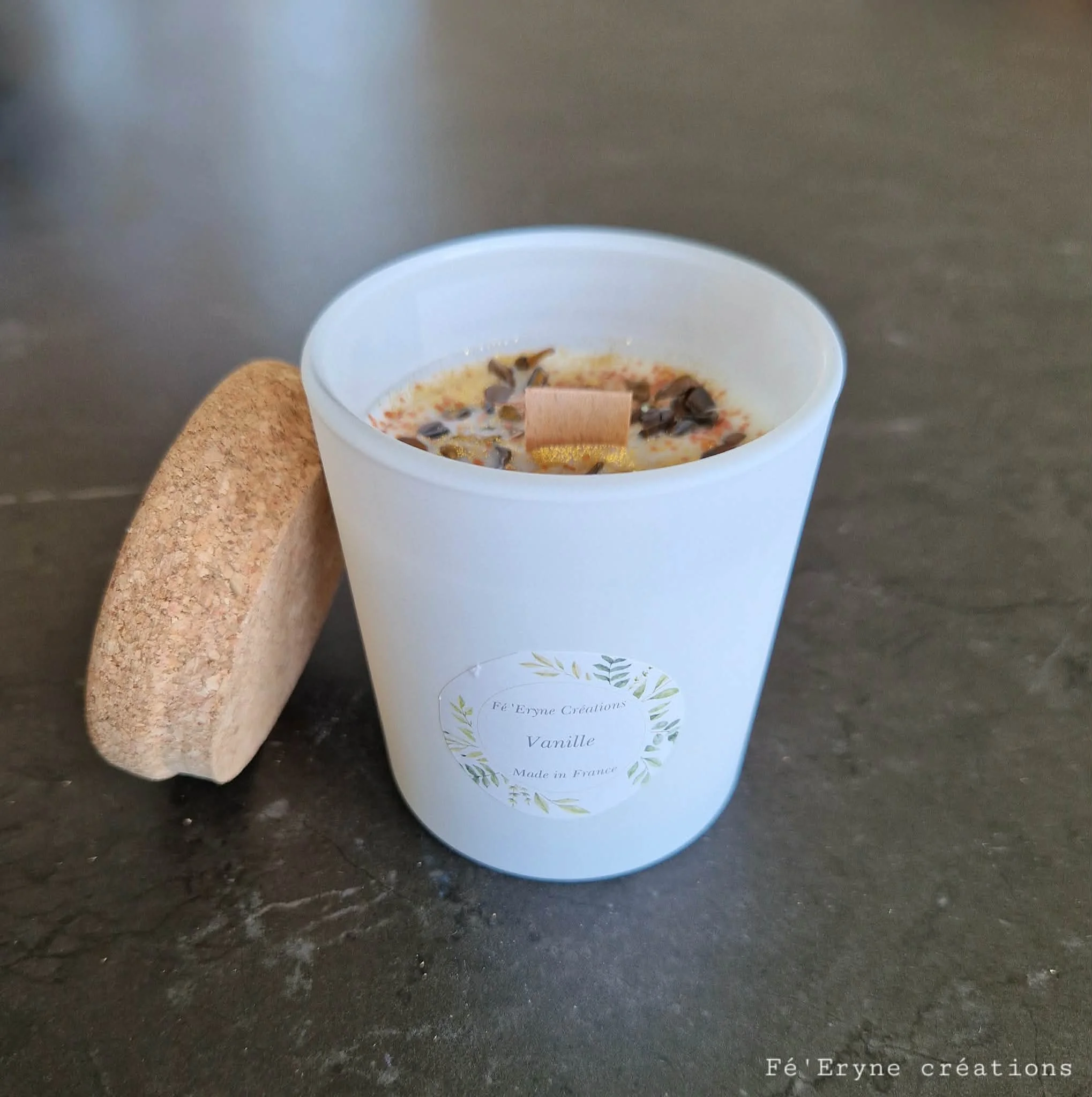 Bougie Bijou Vanille - avec un bracelet en pierres naturelles