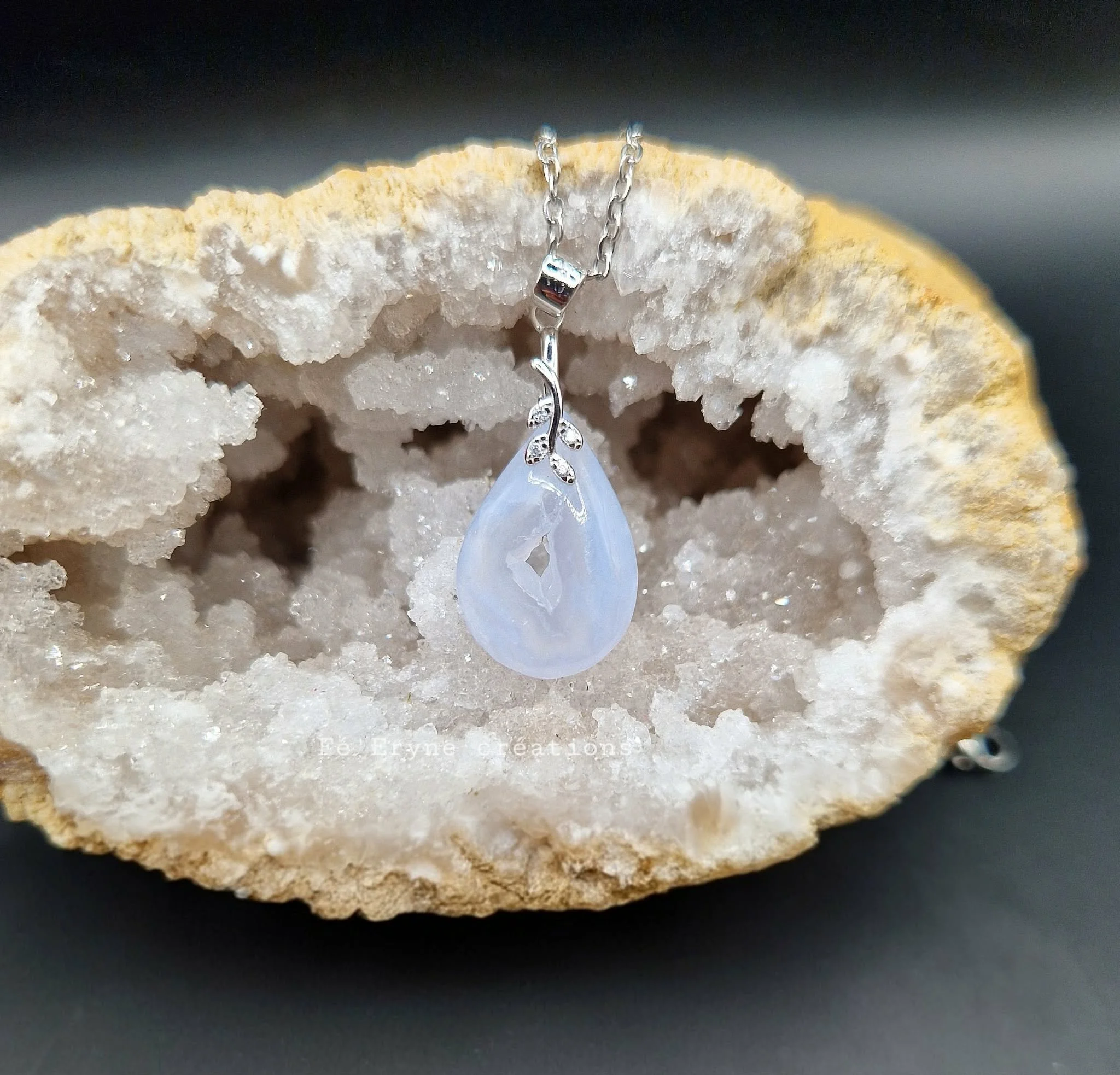 Collier Calcédoine bleue