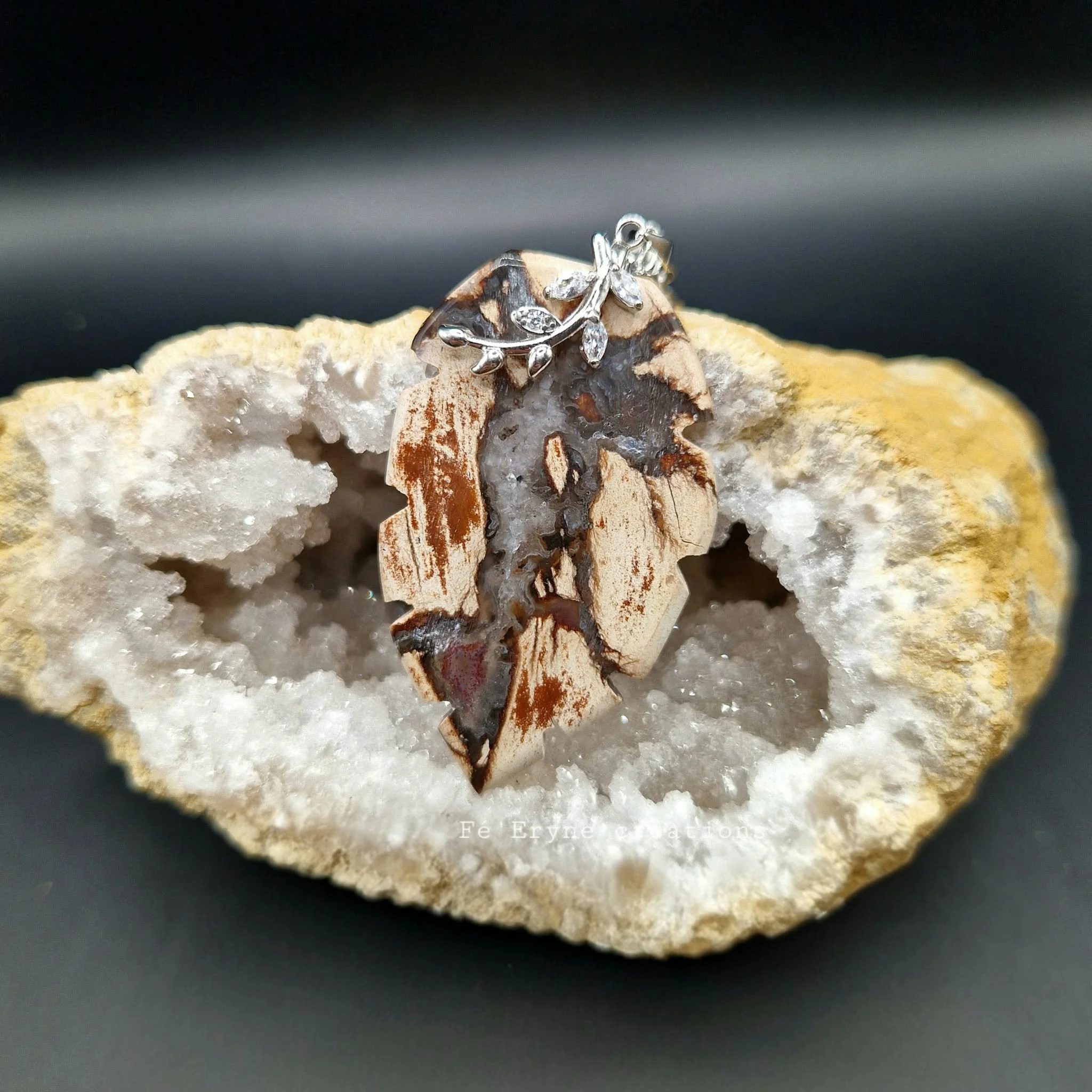 Collier Agate