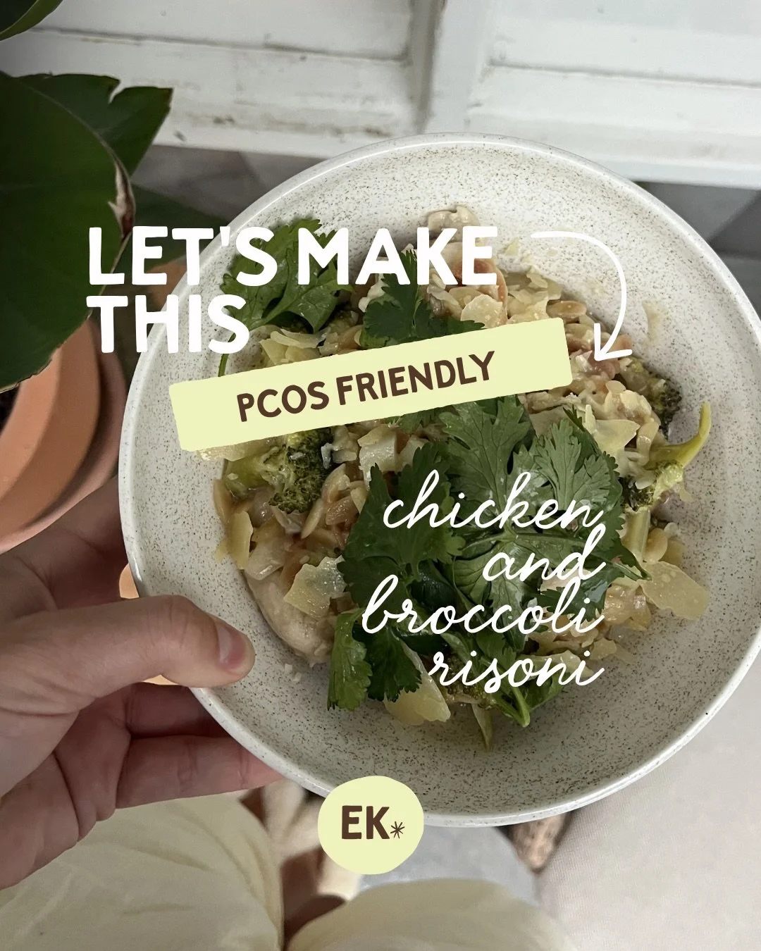 Who loves a one pan dish 🙌🏻 

Did you know that low heat moisture method cooking can be helpful for those with sensitive tummies? It breaks down the fibres so our gut gets a little rest and reduces production of AGES, which are compounds that can c