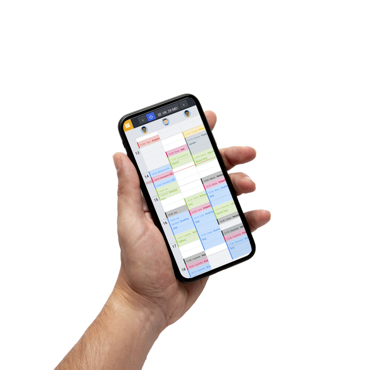 De agenda van Optios op een smartphone: de dagplanning van een salon met meerdere medewerkers naast elkaar.