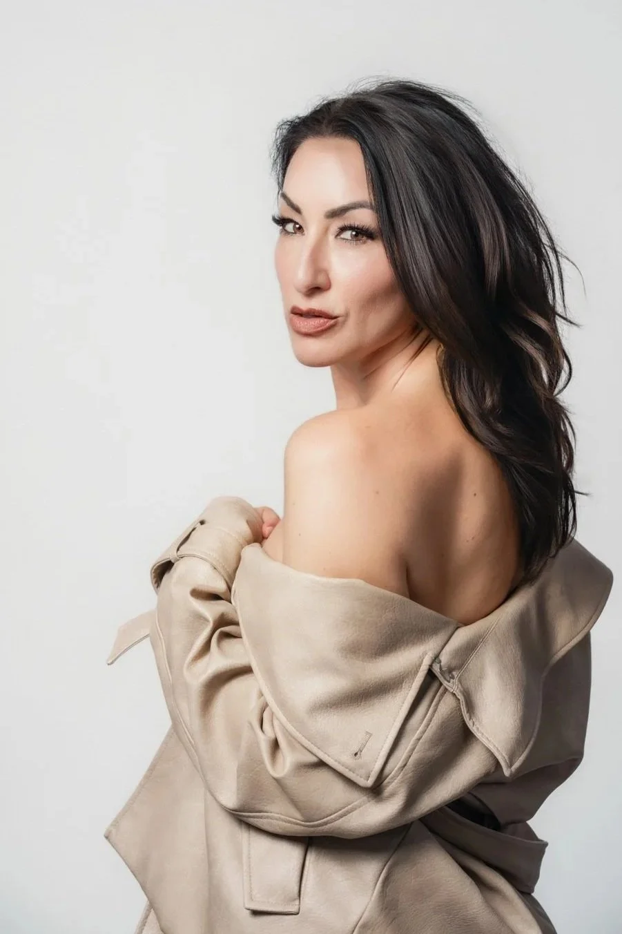 Charlie+James+Photo-milwaukee+editorial+photographer-+studio-portraits-bayview-misty-lights-and-smoke-portrait-session-30.jpg (Copy)