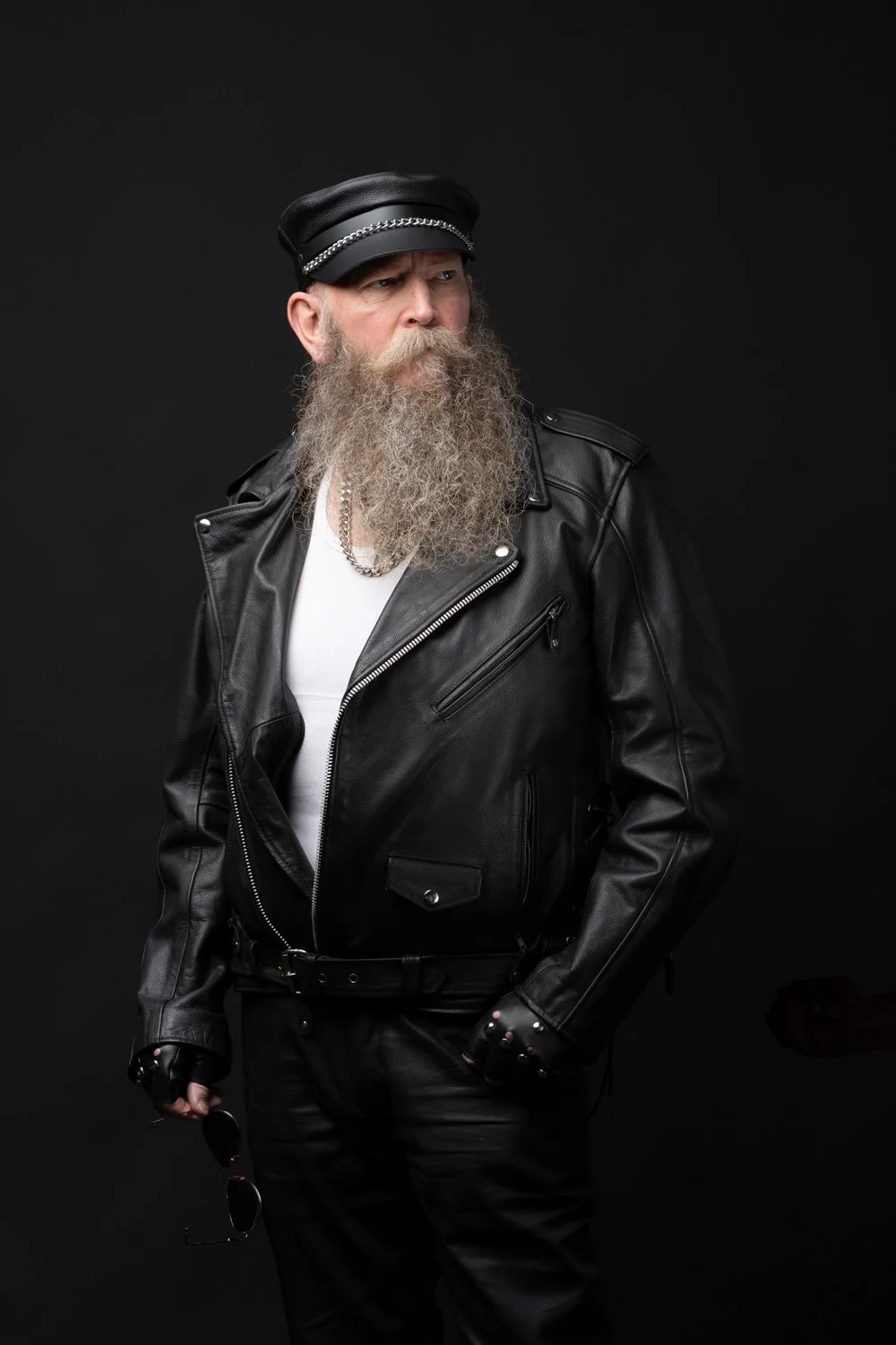 milwaukee editorial photographer charlie james photo - 2026-feb- studio - steven j miller at hide house studios-14.jpg