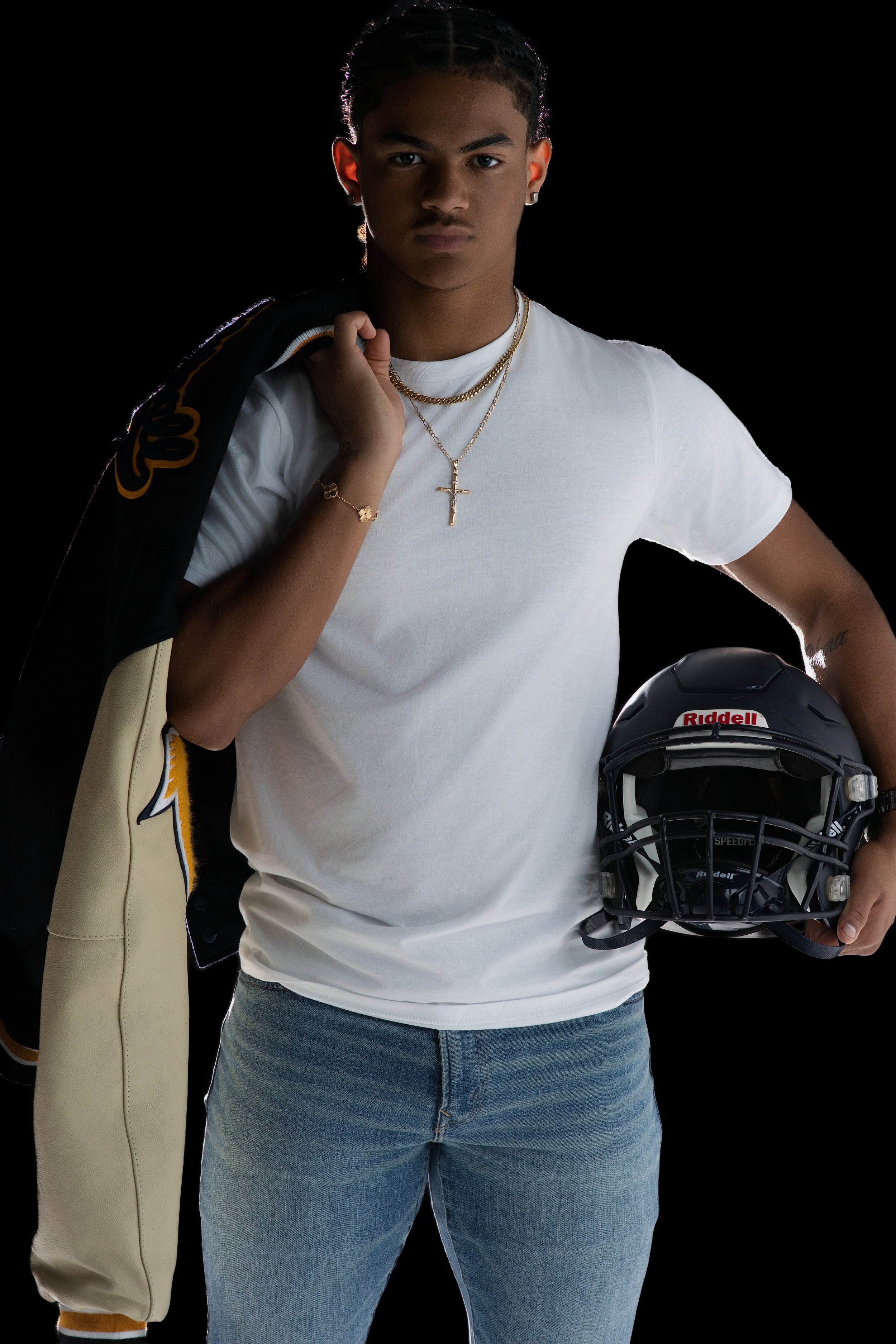 charlie james photo milwaukee portrait photographer - senior portraits class of 2025 - j gold-27.jpg