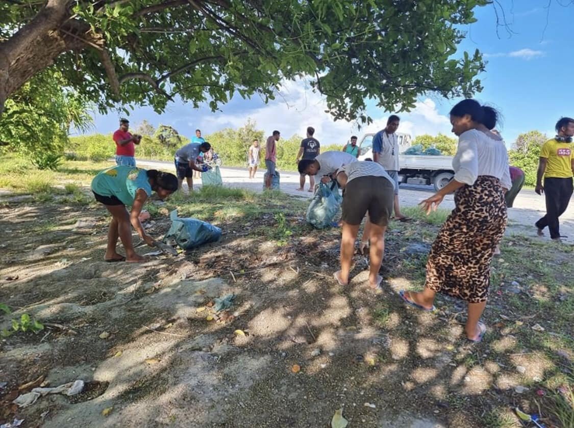Kiribati youth clean up3.jpeg