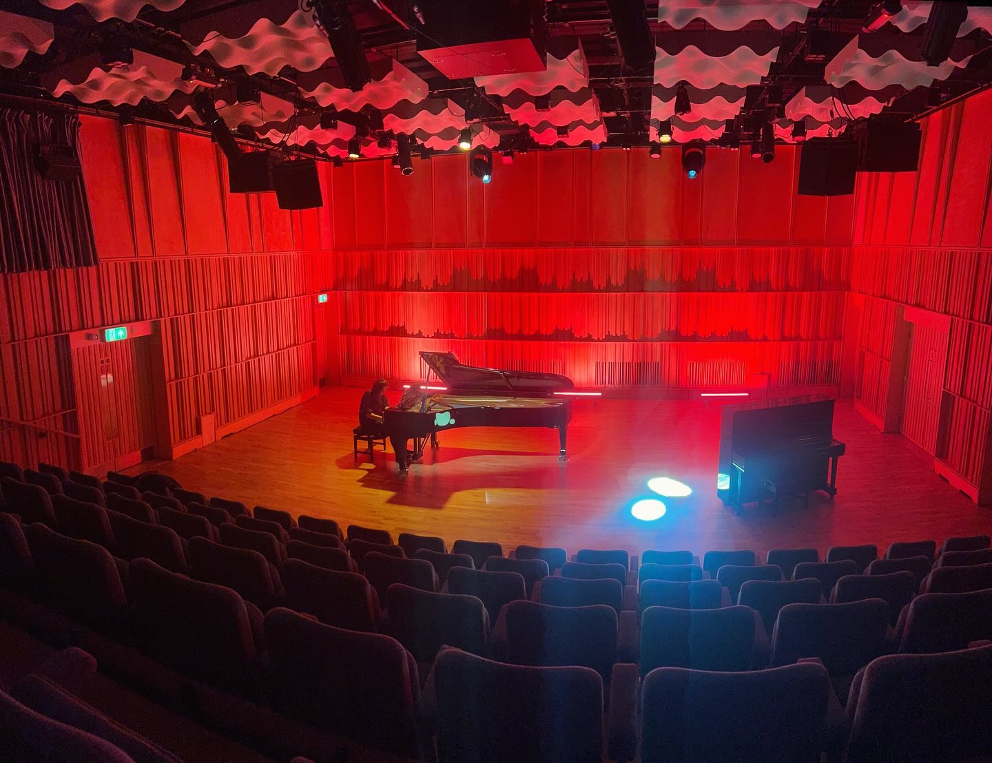 Prism | 26.01.25 | Performance Day @royalbirmcons 
Had the best time working on this project and getting back to my batty theatrical ideas, huge thanks to my wonderful collaborators pianist @melissamorrismusic and lighting designer @joe2dp for bringi