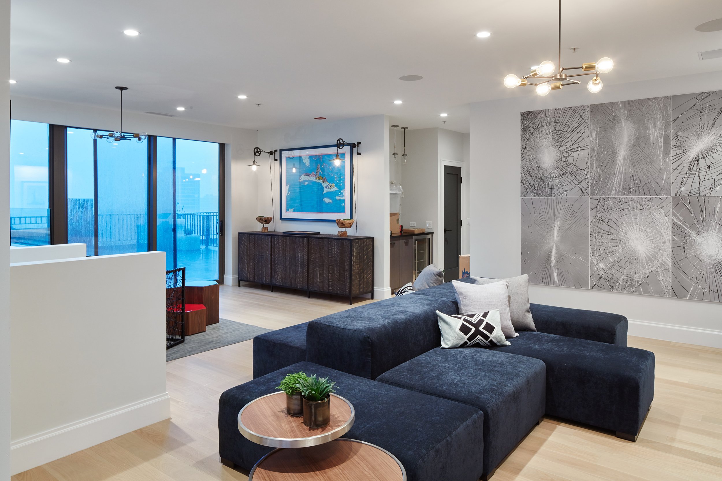 Intellectual’s Bachelor Pad | Luxury Modern Apartment with Curated Art ...