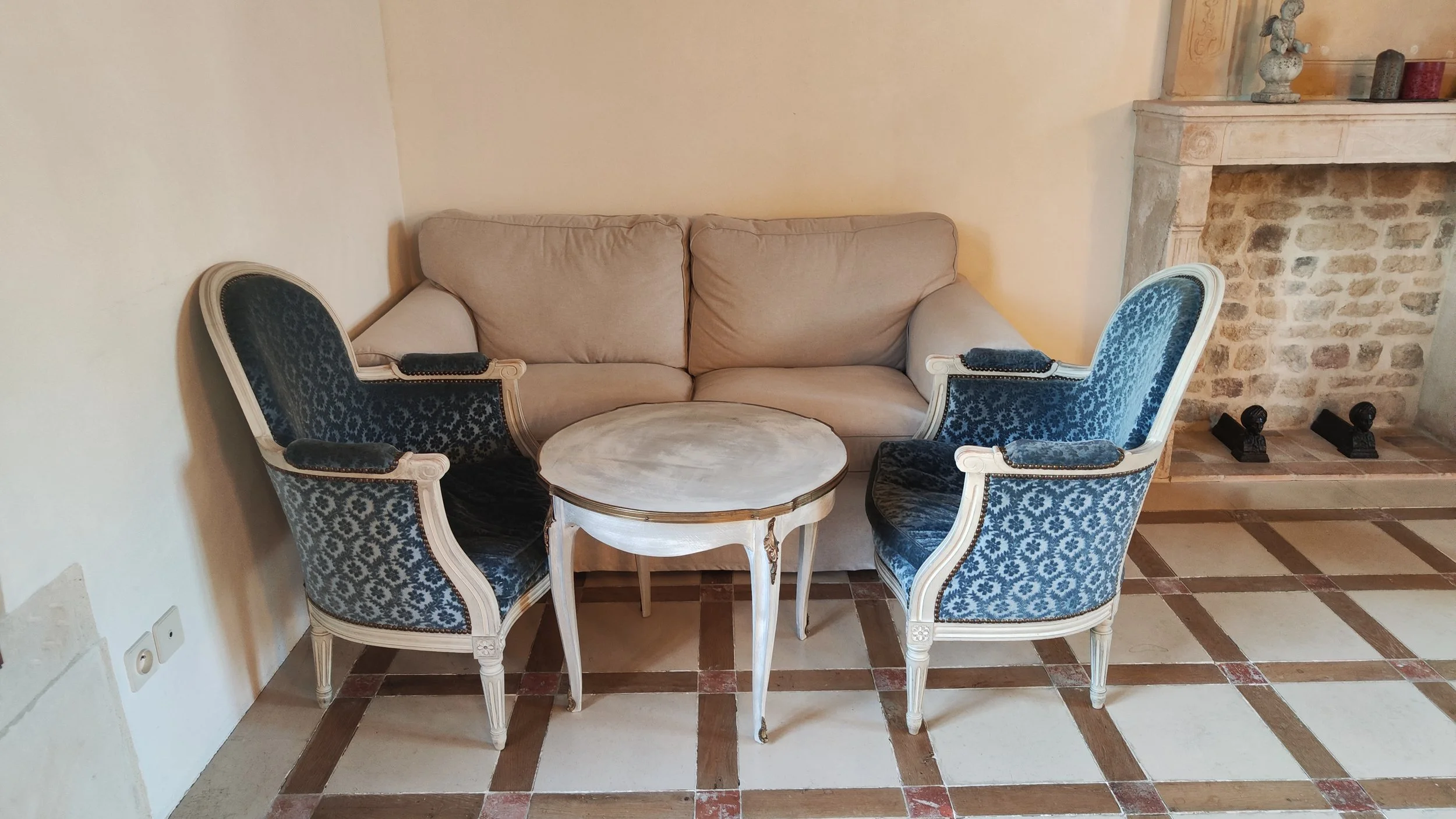 mismatched living room