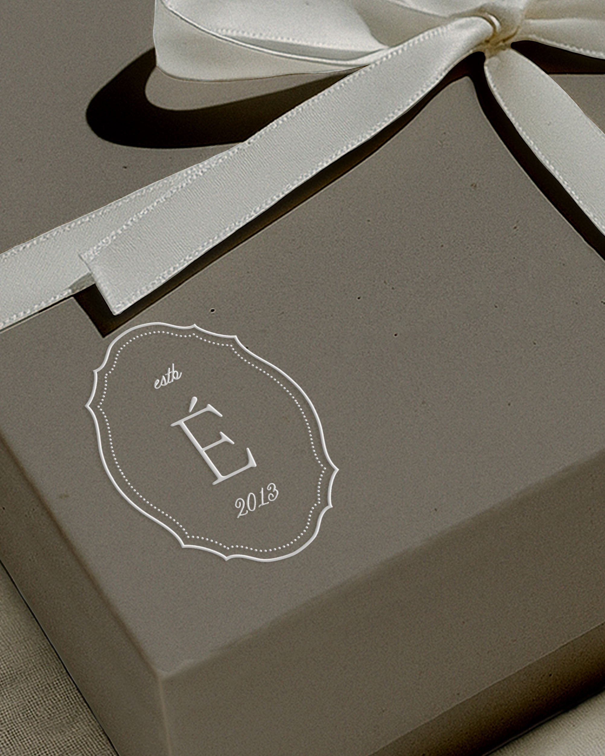 semi-custom-branding-etoile-box.jpg