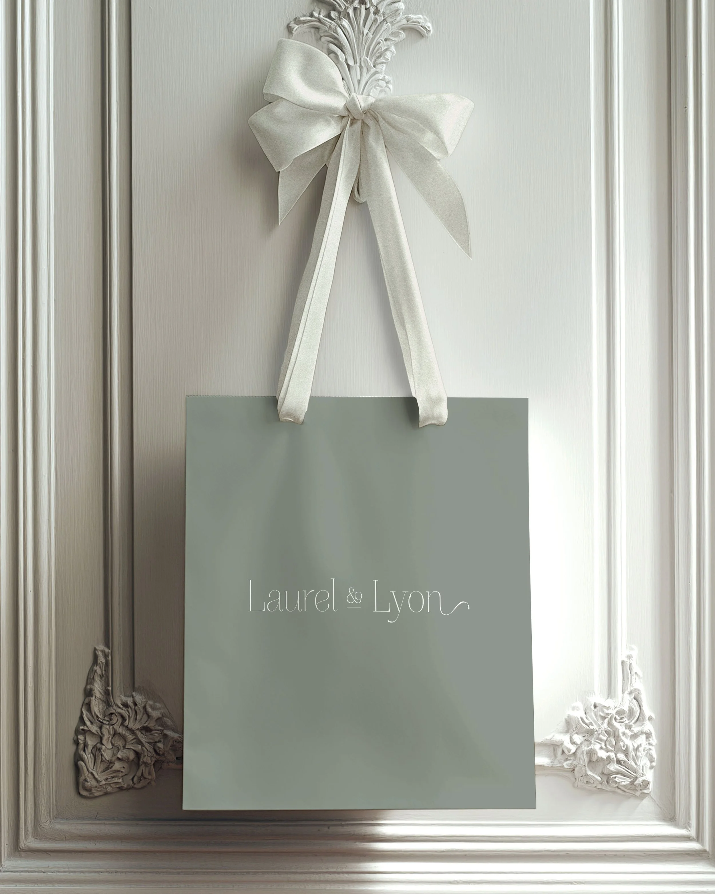 brand-design-laurel-bag.jpg