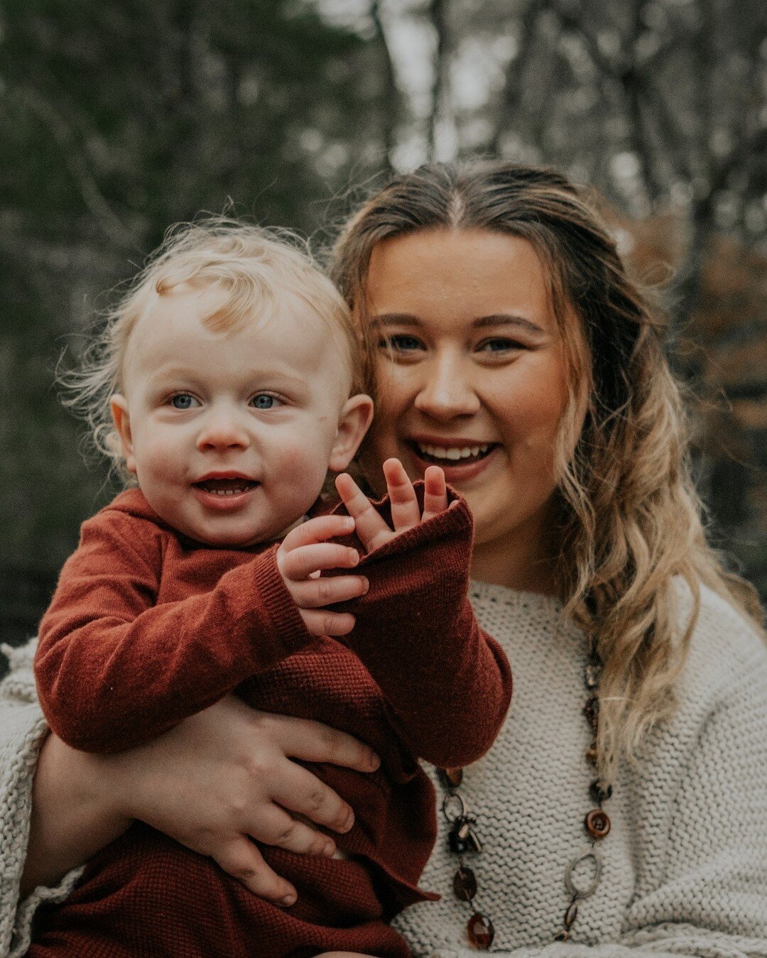 Winter family shoot was super cold but super worth it! I mean, just look at that little smile in the last photo!

#chattanoogaphotographer #chattanoogaphotography #chattanoogaphotographers #chattanoogatennessee #chattanooga