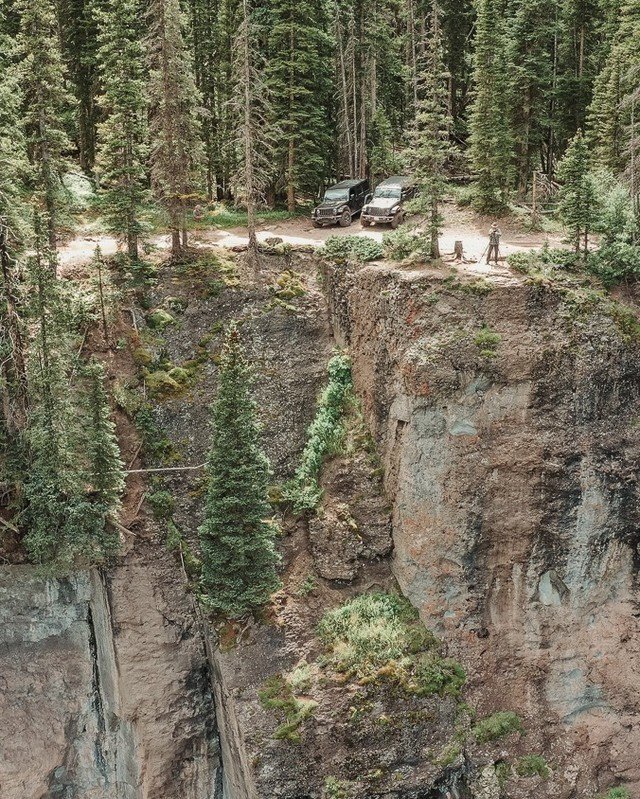 Playing Hide N Seek never felt so good. 

 #hiden #hide #playing #fun #feel #jeepouray #ouray #ouraycolorado #jeeplife