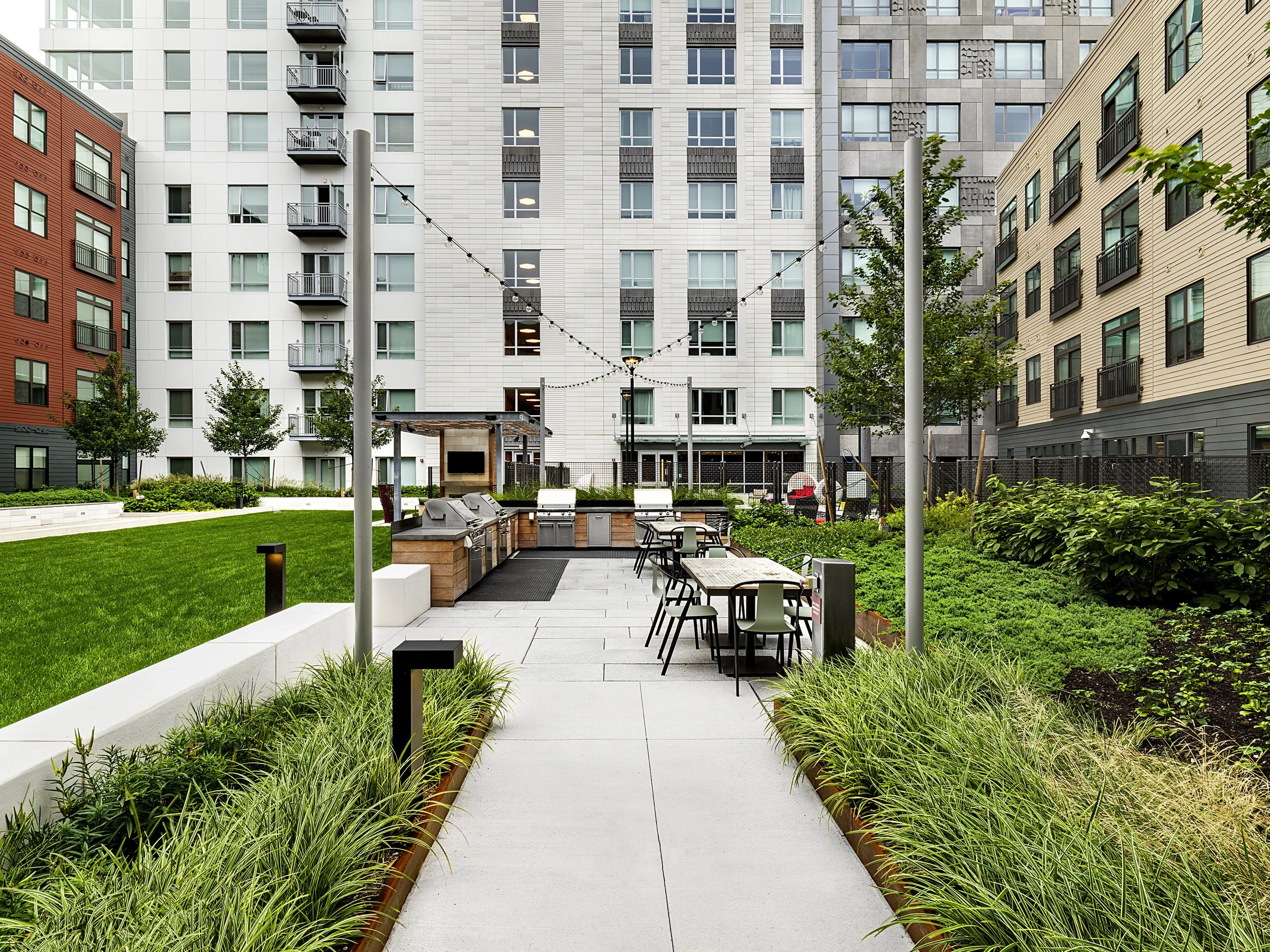 recover-green-roofs-patrick-rogers-photography-montaje-courtyard-skydeck-11-2018-6.jpg