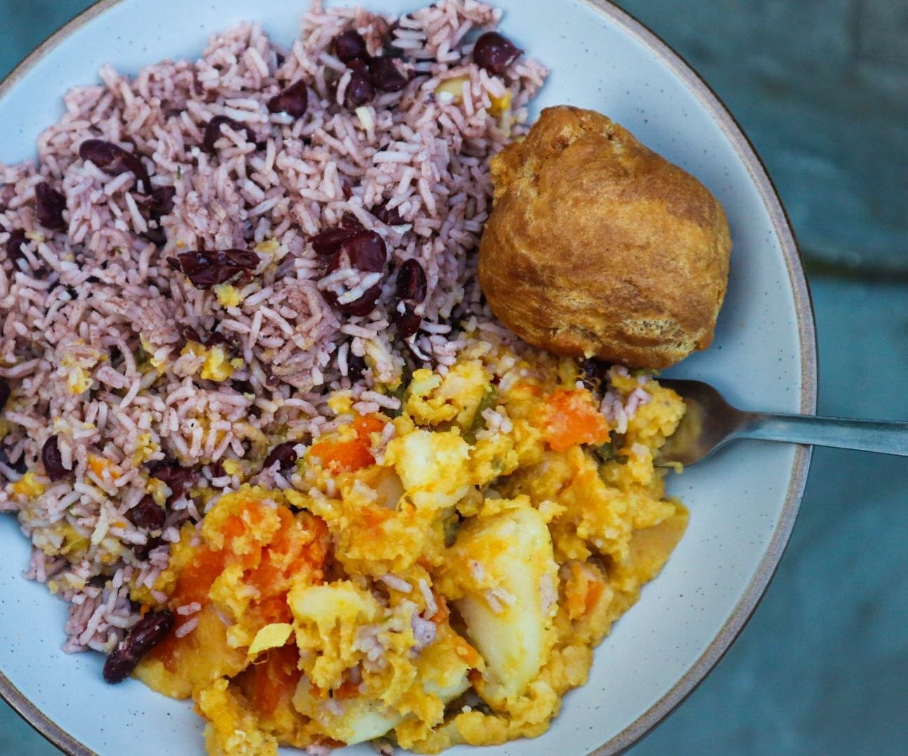 Ital stew . Rice + Peas . Dumpling 
.
.
.
From my new neighbours @lickle_more . If you know, you know 🔥
And beautiful tasty carbs  never tasted so good . 
.
Please can we all get back to enjoying food + stop worrying about the amount  calories + car