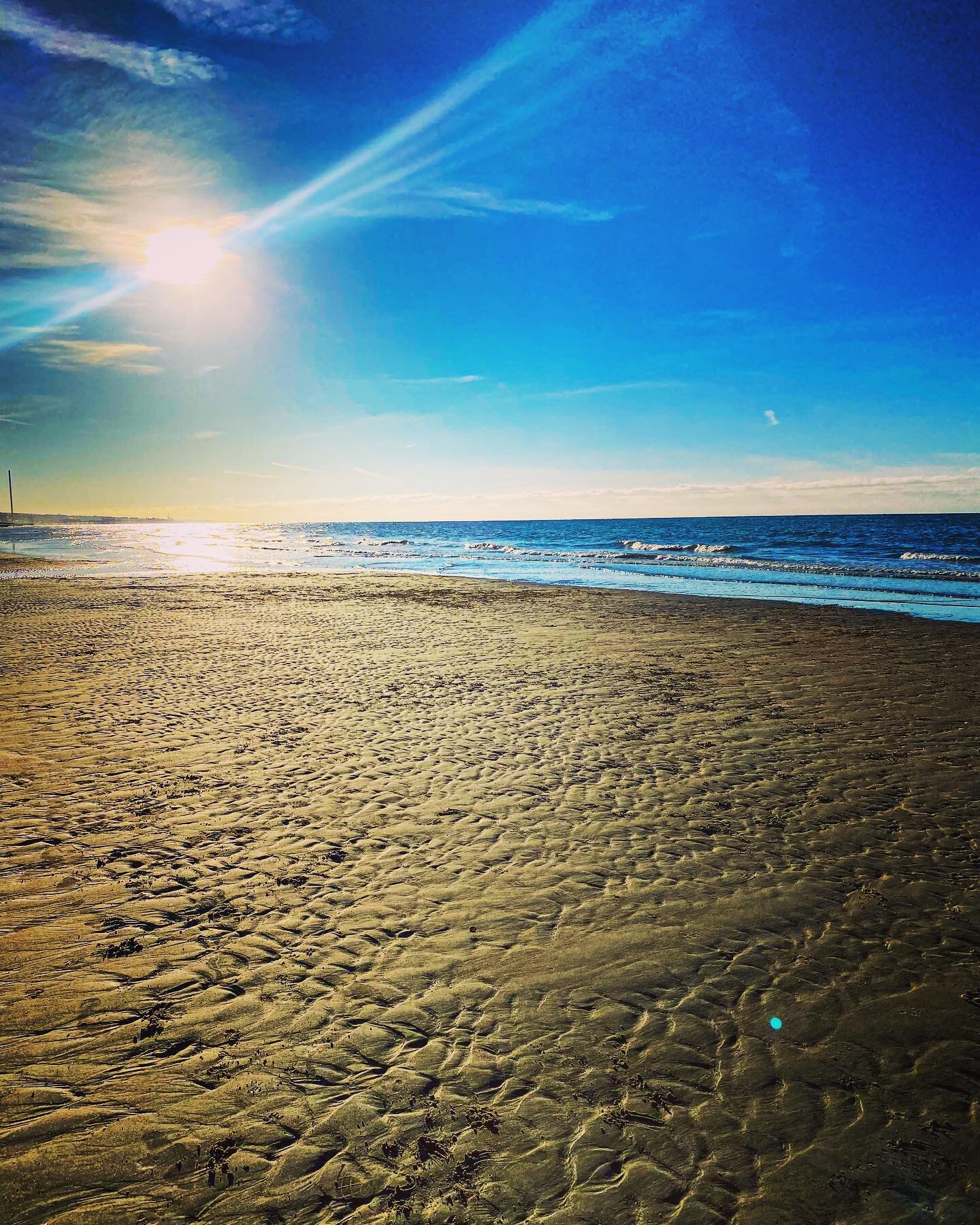 Oh Hello Brighton ☀️
.
.
.
I needed this today . So grateful for a beautiful morning walk with my Son before school.
It really is therapy + so grateful we get to do this 🙏🏽
.
.
.
#brighton #therapy #andbreathe #freshair #beachlife #brightonandhove 