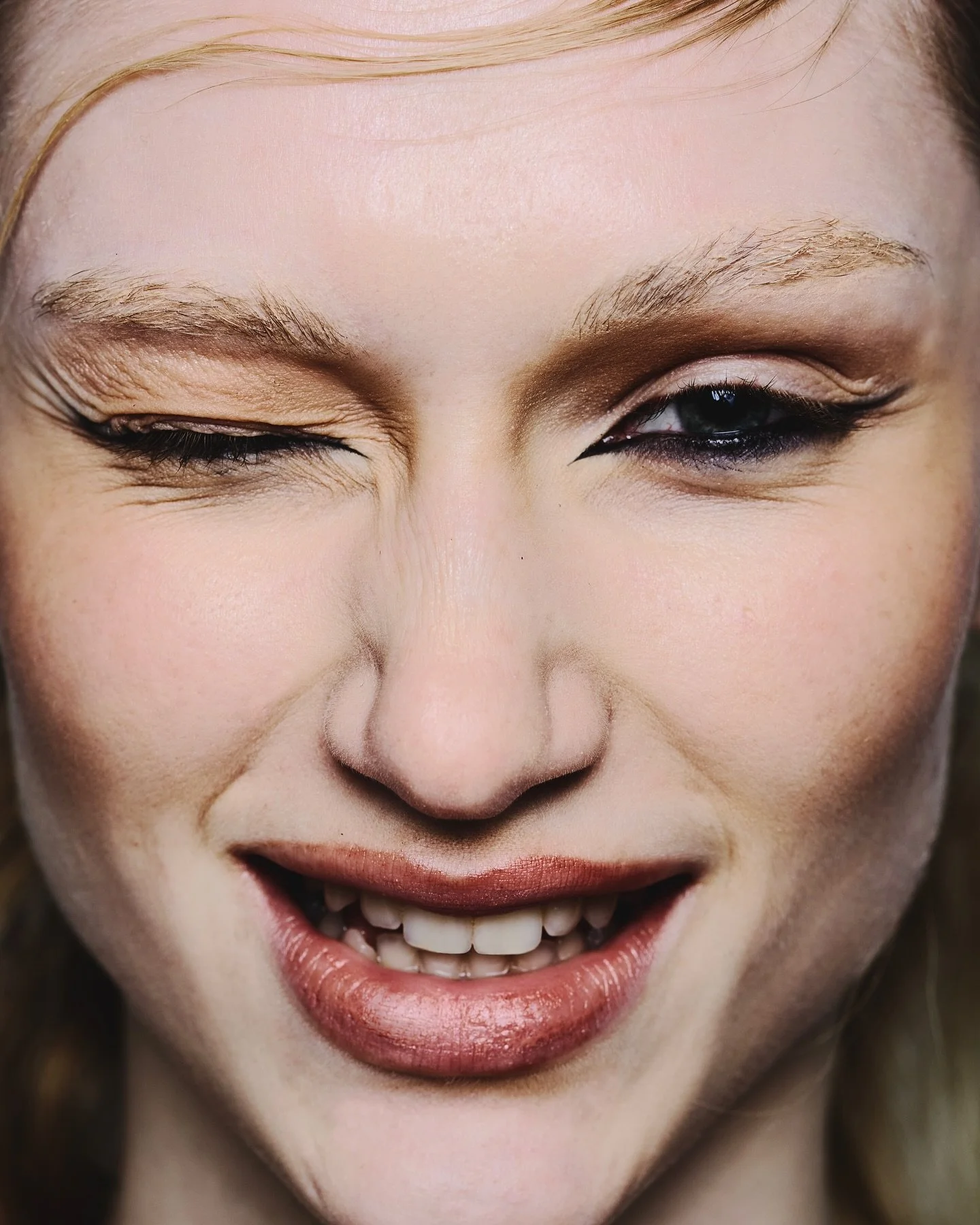 needed a second post just for these beauty shots.

@alenanizova shot by me 

Make-up and hair @elehesse 

@_vanebp_