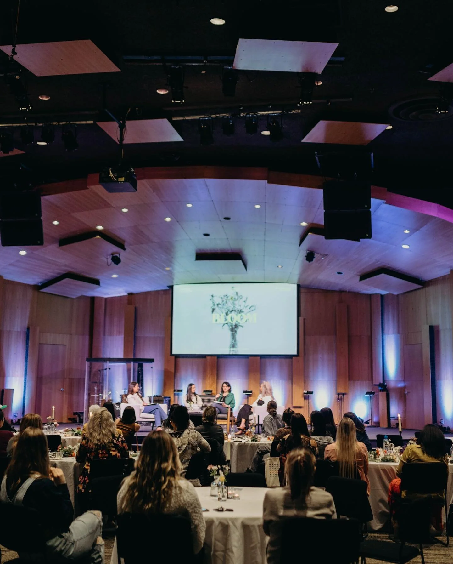 🌼 BLOOM RECAP 🌼

Last night was one for the books! We had the best time gathering as a community of women to be refreshed, have fun, and be loved on.

&amp; a big thank you to all the men who served and prepared the night so women could be blessed.