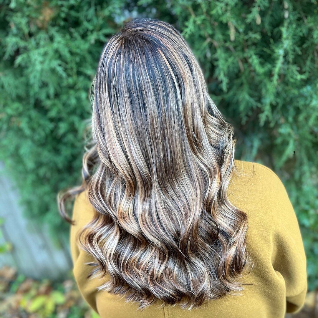 #Watchout - you are #unstoppable on a #goodhairday. Schedule your next hair good hair day today at #evolvesalonlincoln ! 

Hair Stylist: @chrystals_chair