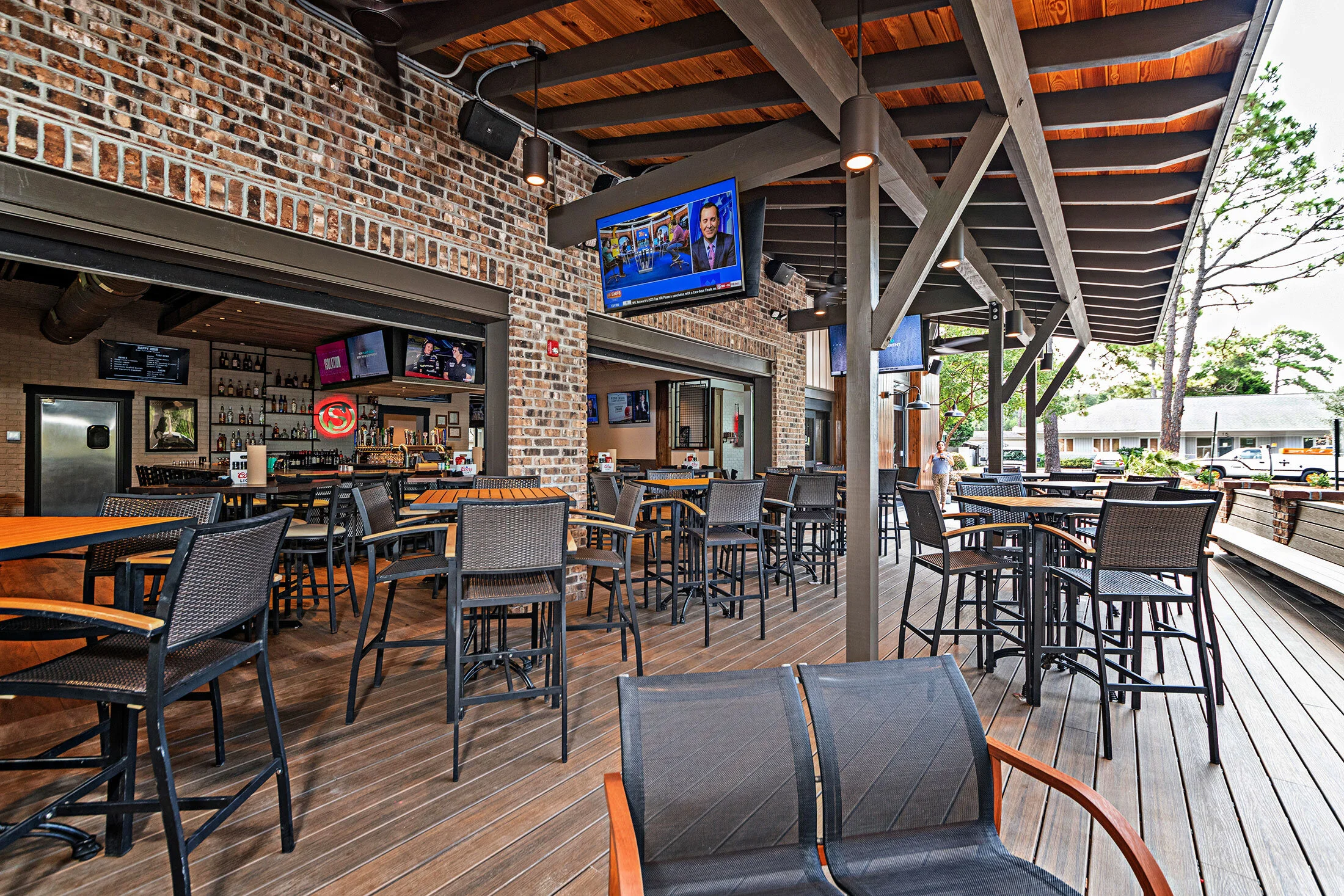 Happy Hour — The Smokehouse