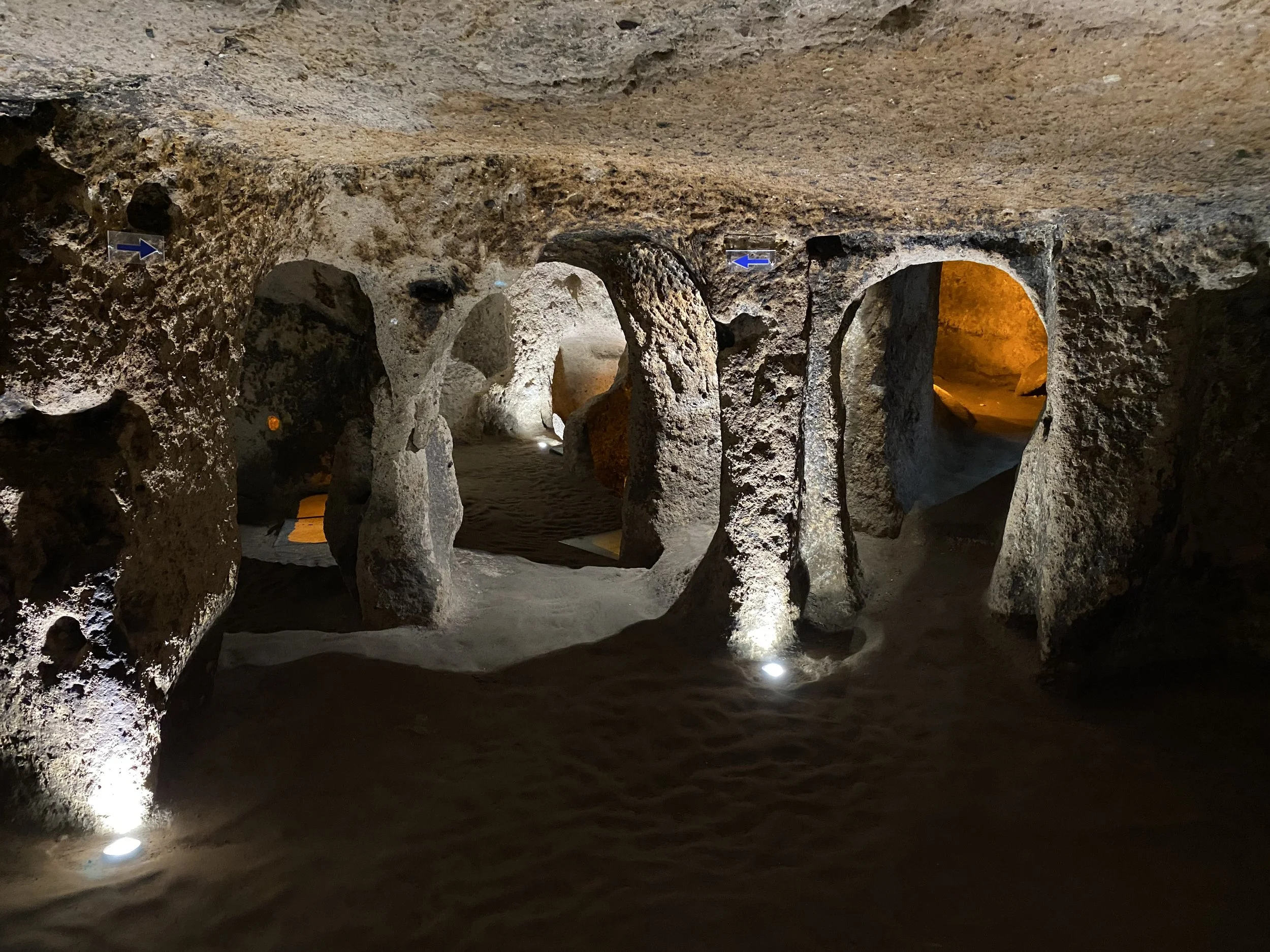 The number of tunnels and arches and interconnections were disconcerting - we were certainly glad for the arrows directing the way back out!!