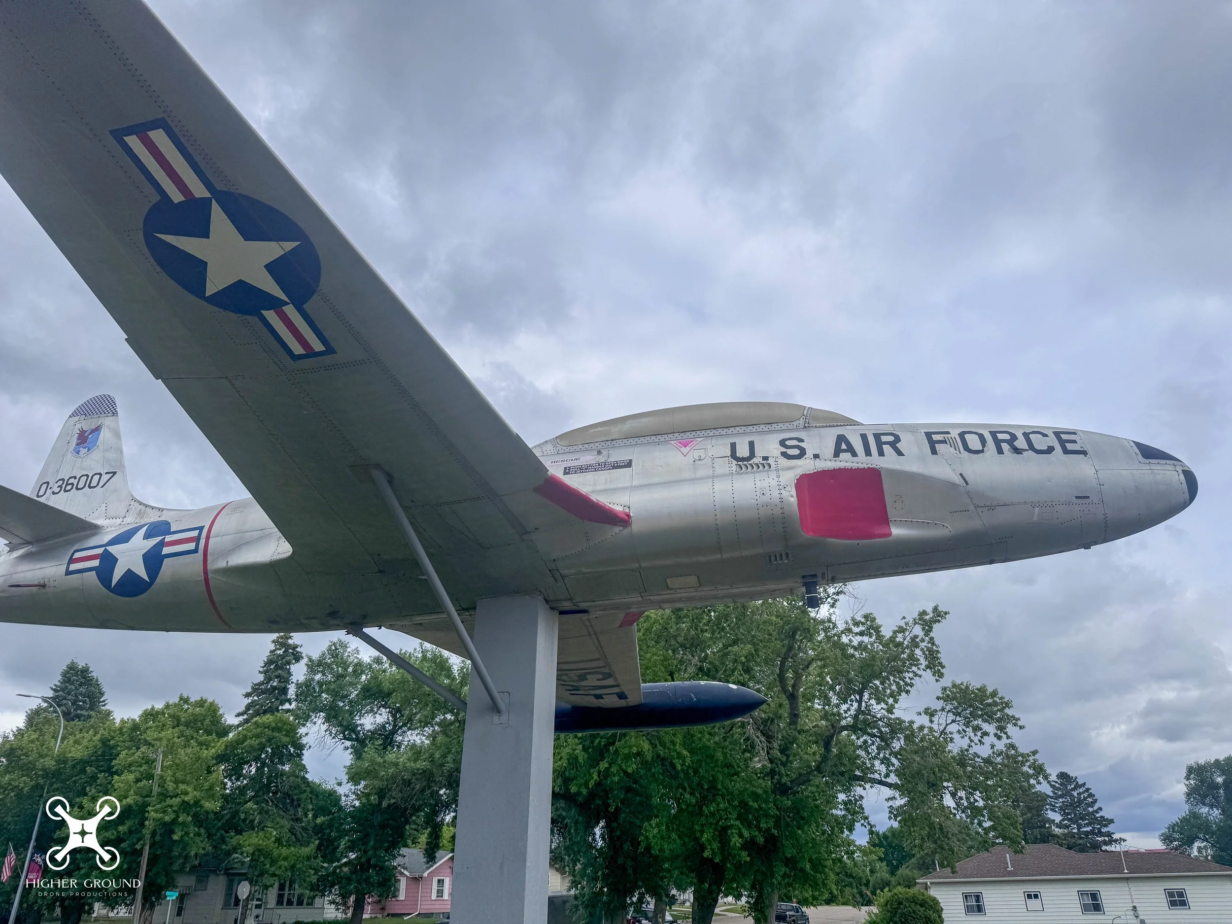 Getting legal drone pictures of an USA Air Force Jet??