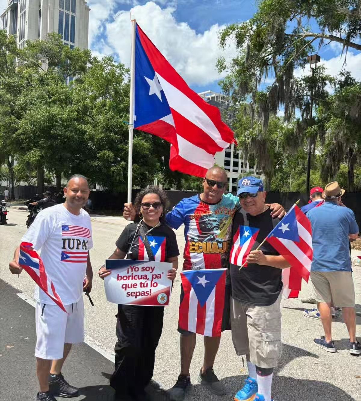 @cflclaa Central Florida Chapter joined the Puerto Rican Parade in Downton #orlando. We are proud to celebrate culture and diversity! #puertorican #parade #florida #culture #latinos #latinoculture #union #unionstrong